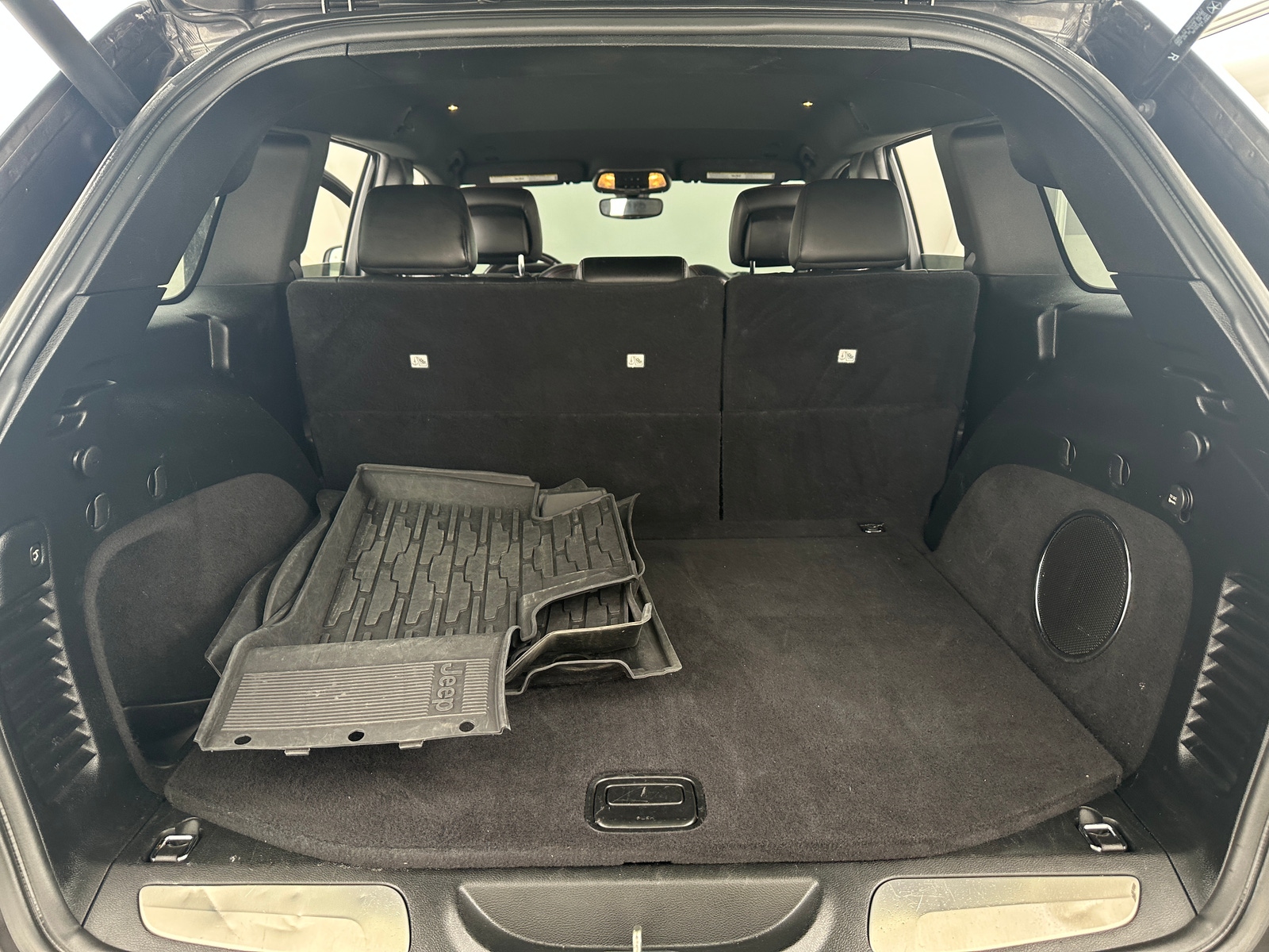 Thumbnail: 2019 Jeep Grand Cherokee - 6