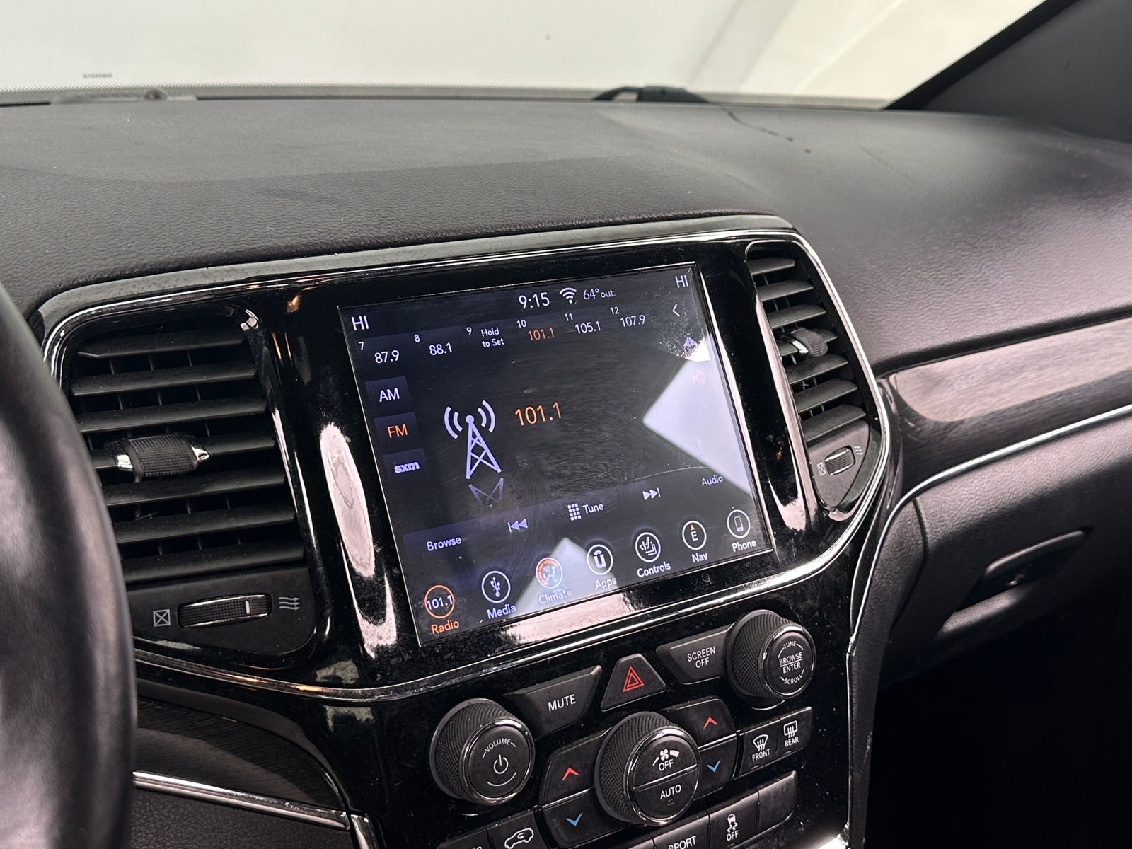 Thumbnail: 2019 Jeep Grand Cherokee - 3