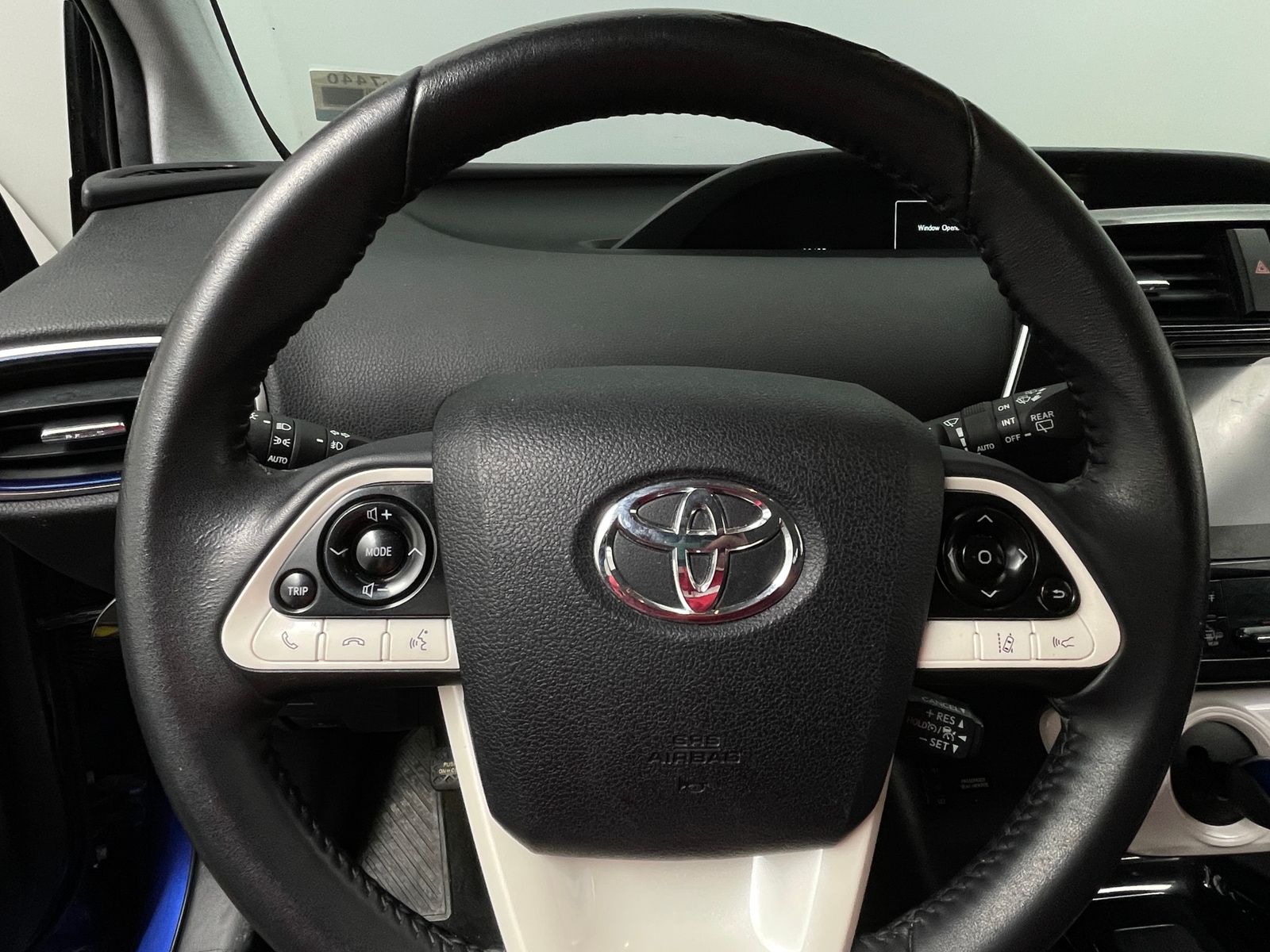 Thumbnail: 2017 Toyota Prius - 5