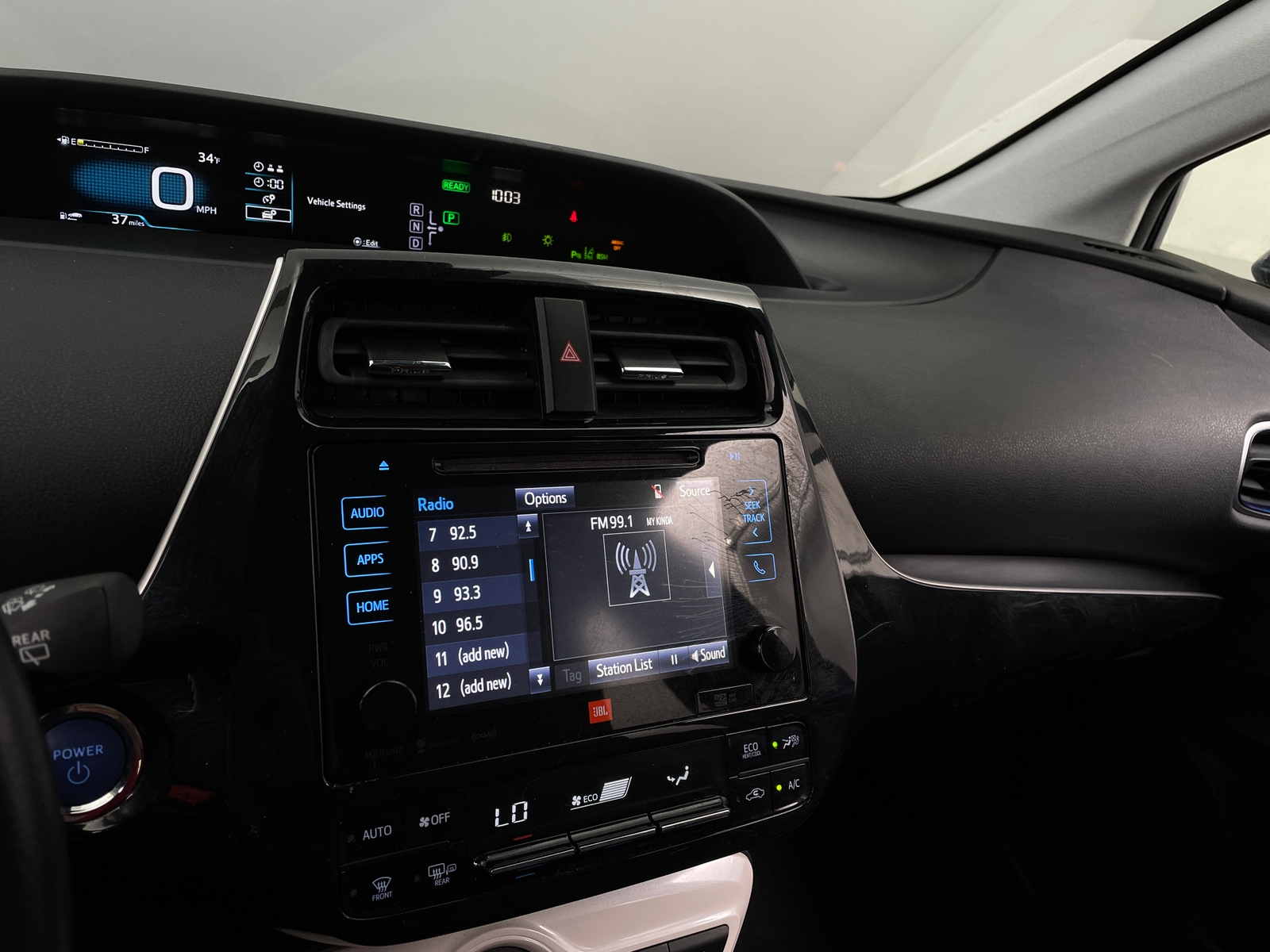 Thumbnail: 2017 Toyota Prius - 4