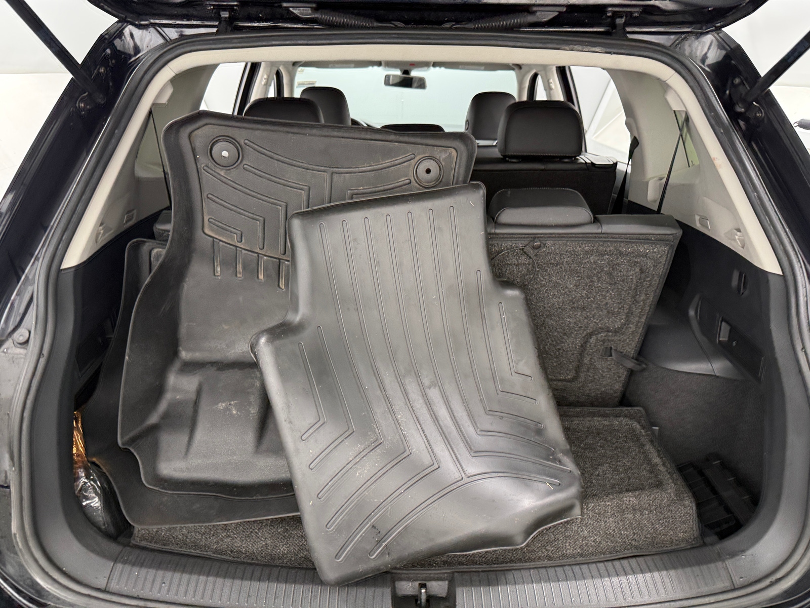 Thumbnail: 2018 Volkswagen Tiguan - 6