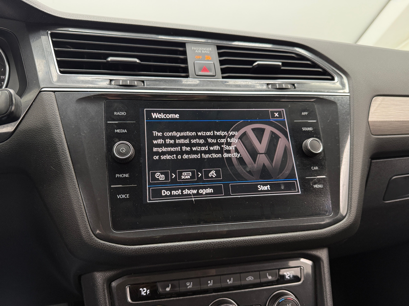 Thumbnail: 2018 Volkswagen Tiguan - 3