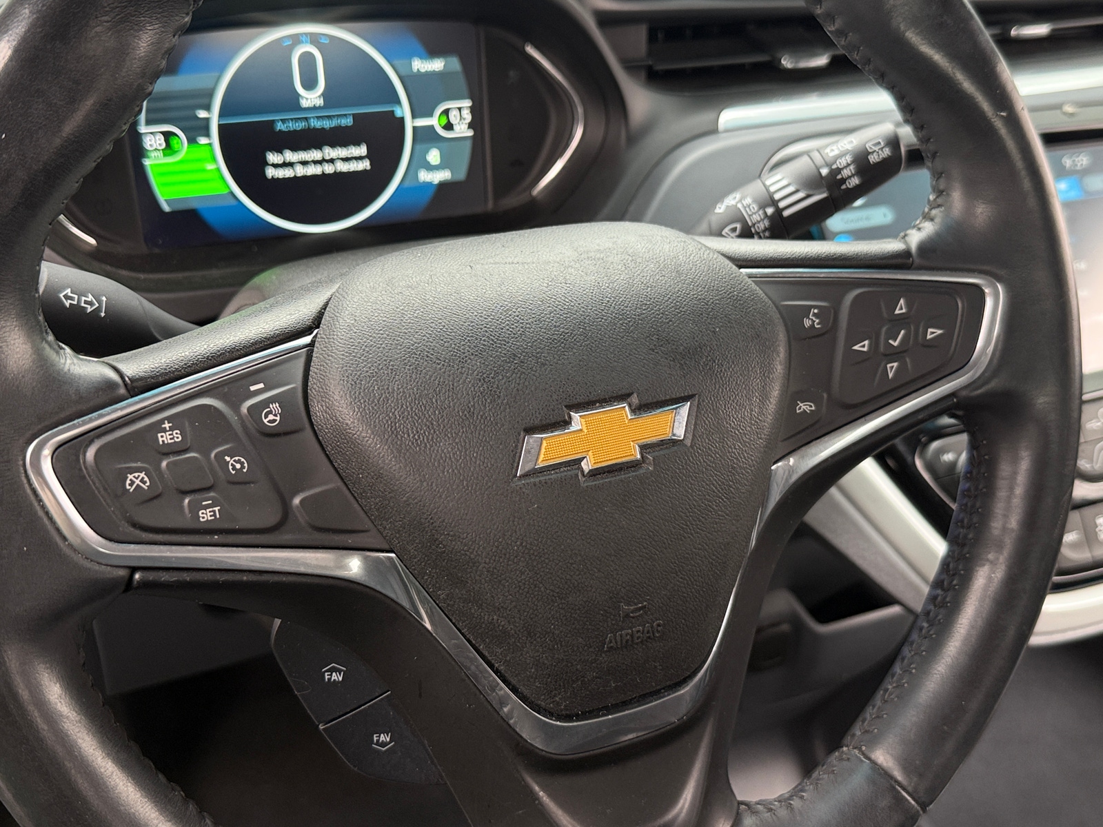 Thumbnail: 2017 Chevrolet Bolt EV - 4