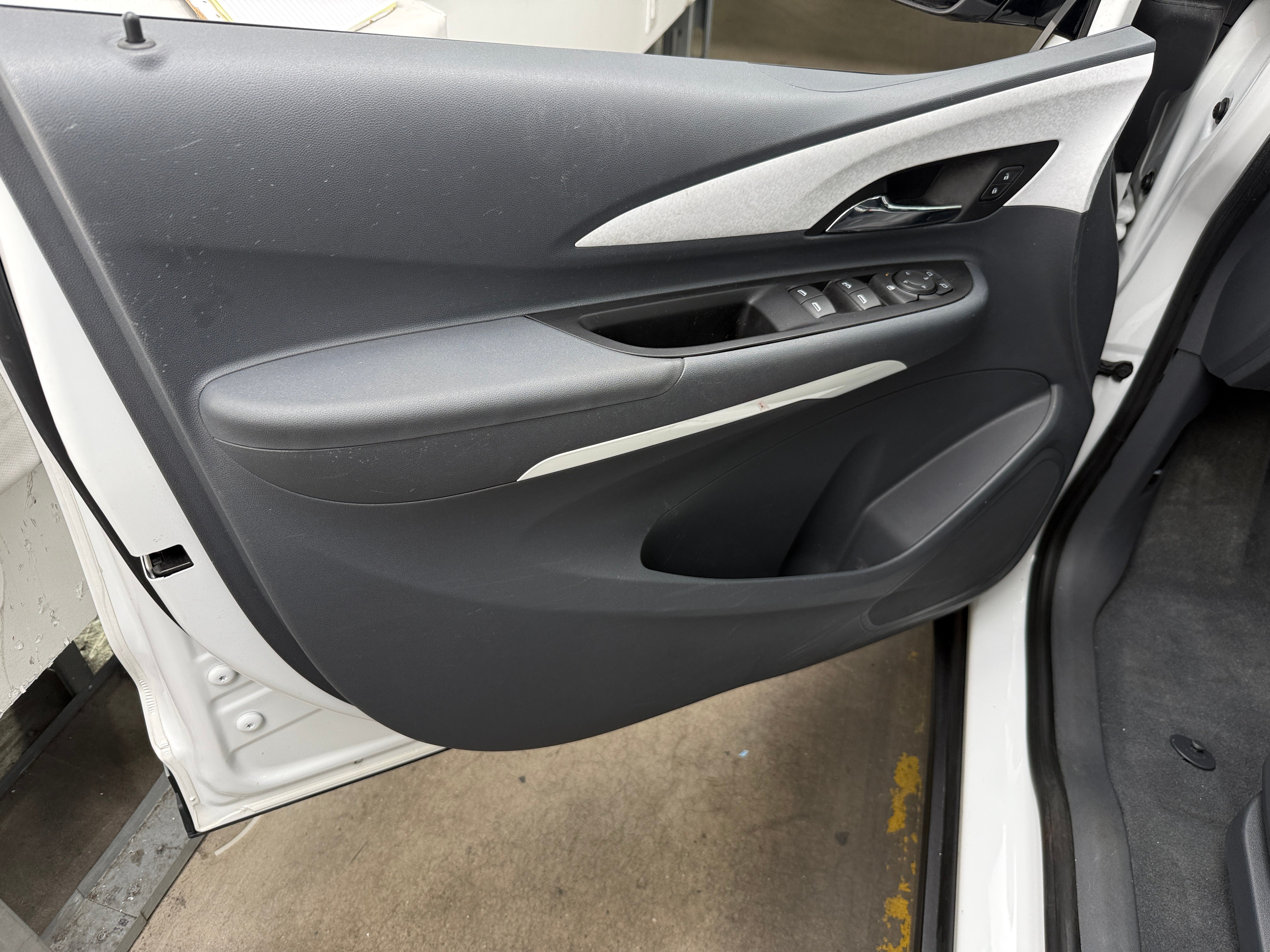 Used 2017 Chevrolet Bolt EV Premier with VIN 1G1FX6S00H4179207 for sale in Oak Creek, WI