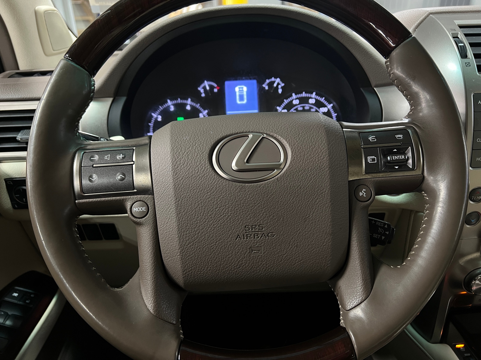 Thumbnail: 2019 Lexus GX - 4