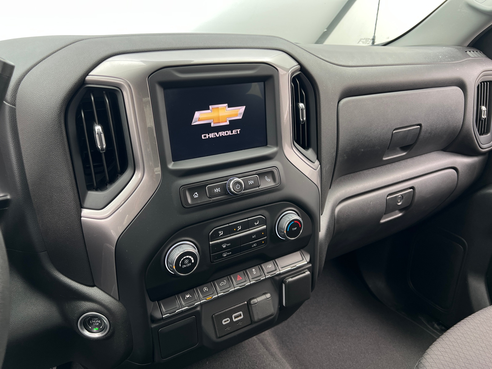 Thumbnail: 2024 Chevrolet Silverado 1500 - 4