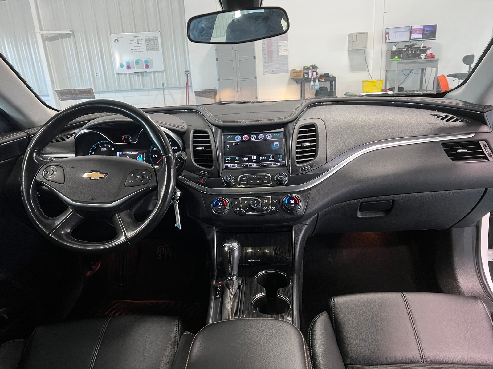 Thumbnail: 2017 Chevrolet Impala - 3