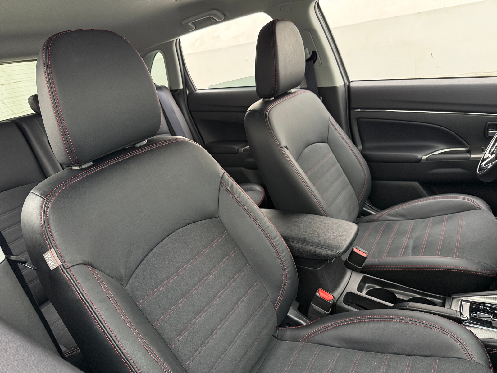 Thumbnail: 2022 Mitsubishi Outlander Sport - 2