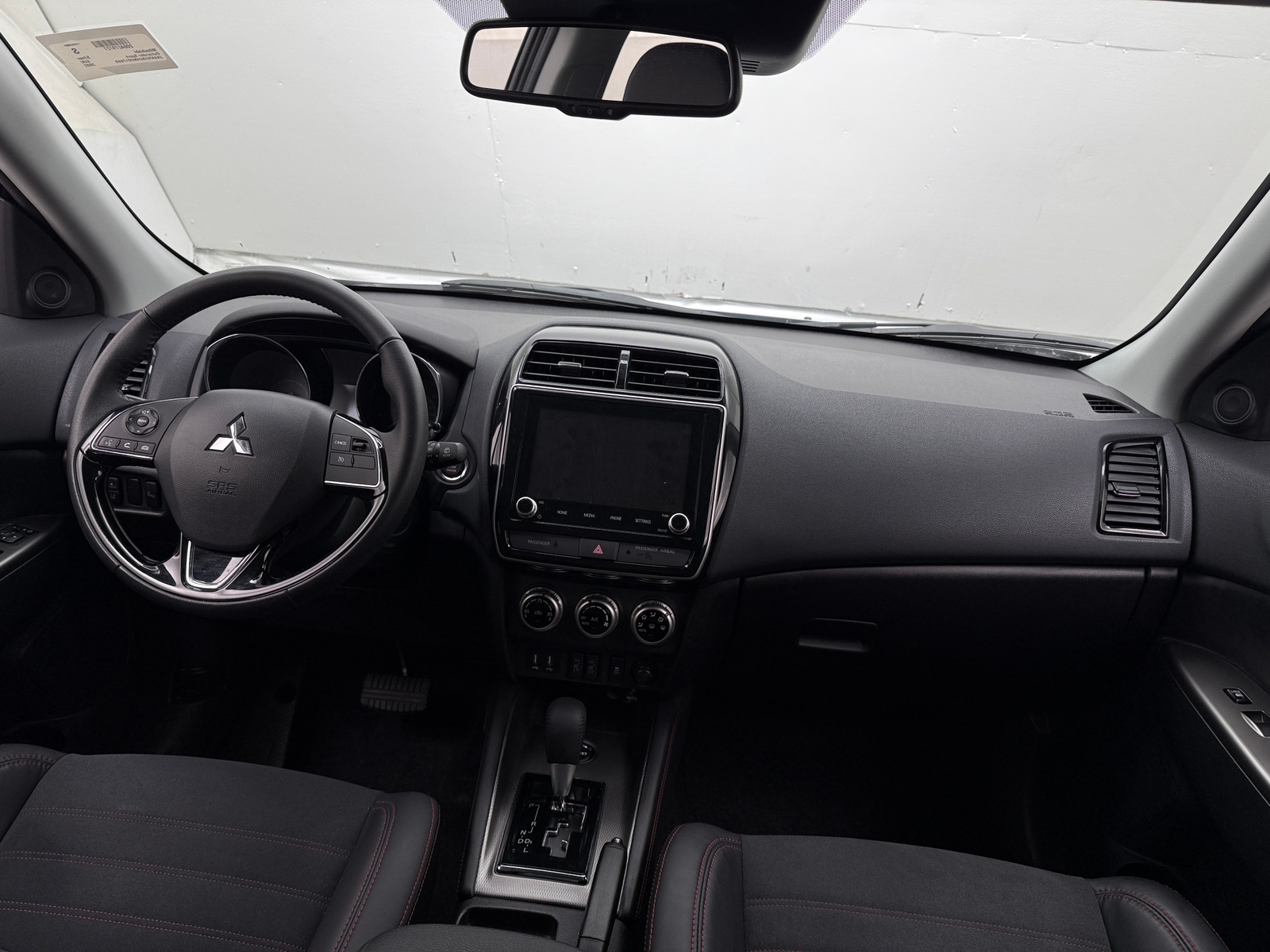 Thumbnail: 2022 Mitsubishi Outlander Sport - 3