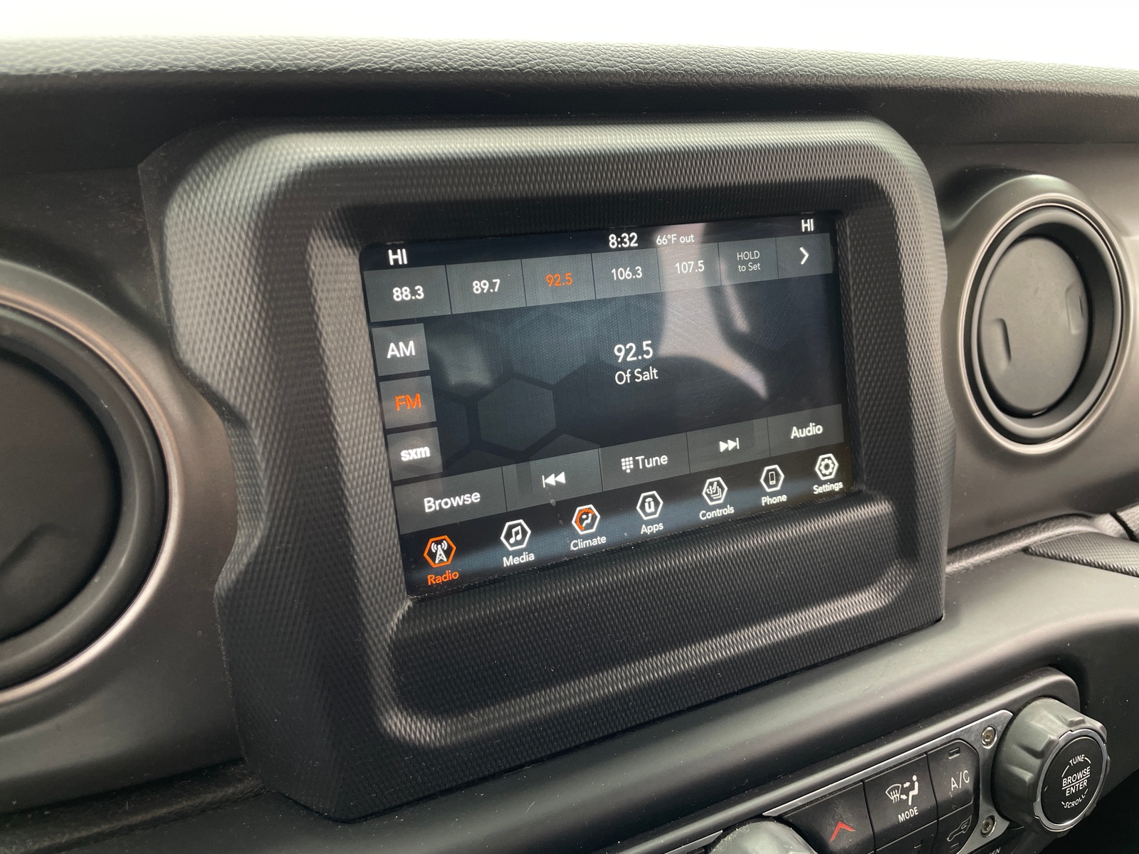 Thumbnail: 2021 Jeep Gladiator - 4