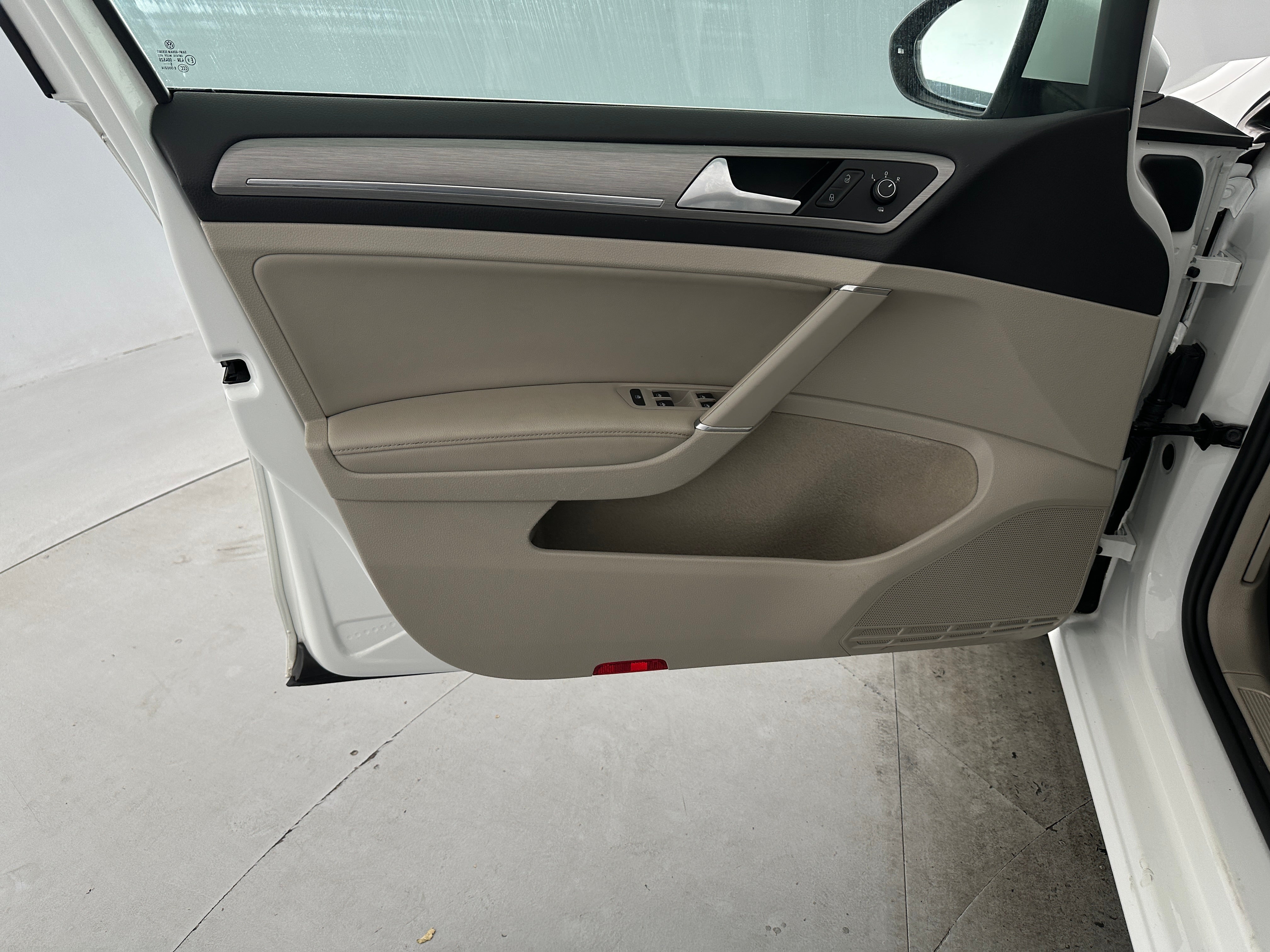 2016 Volkswagen Golf SportWagen