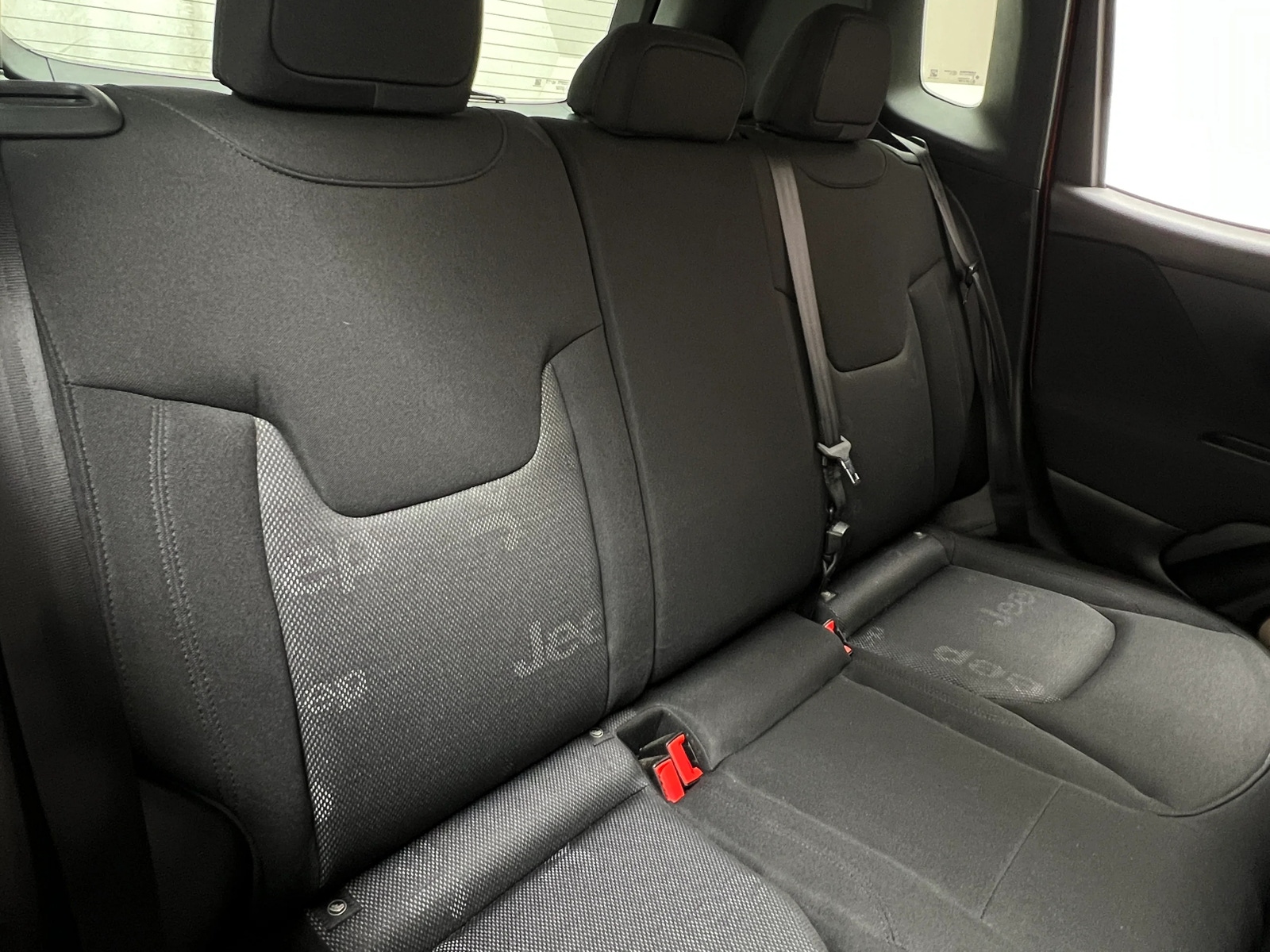 Thumbnail: 2016 Jeep Renegade - 6