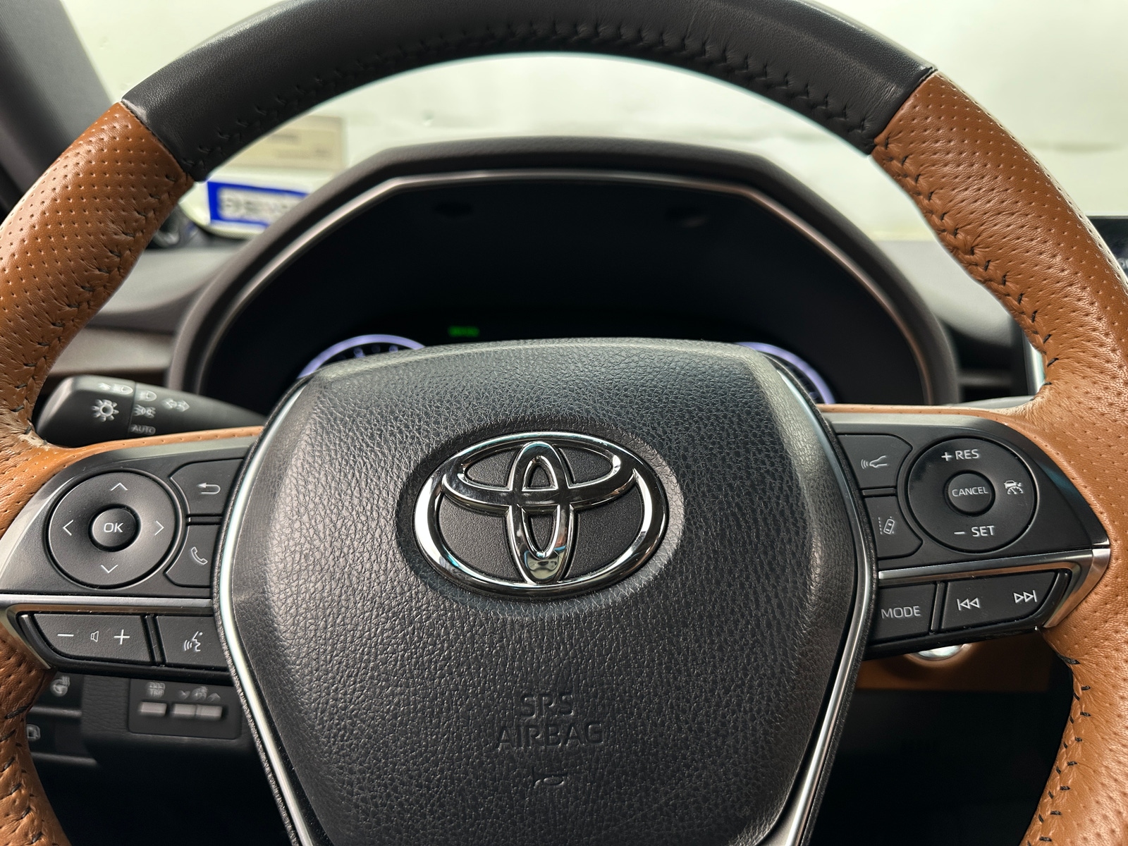 Thumbnail: 2019 Toyota Avalon - 4