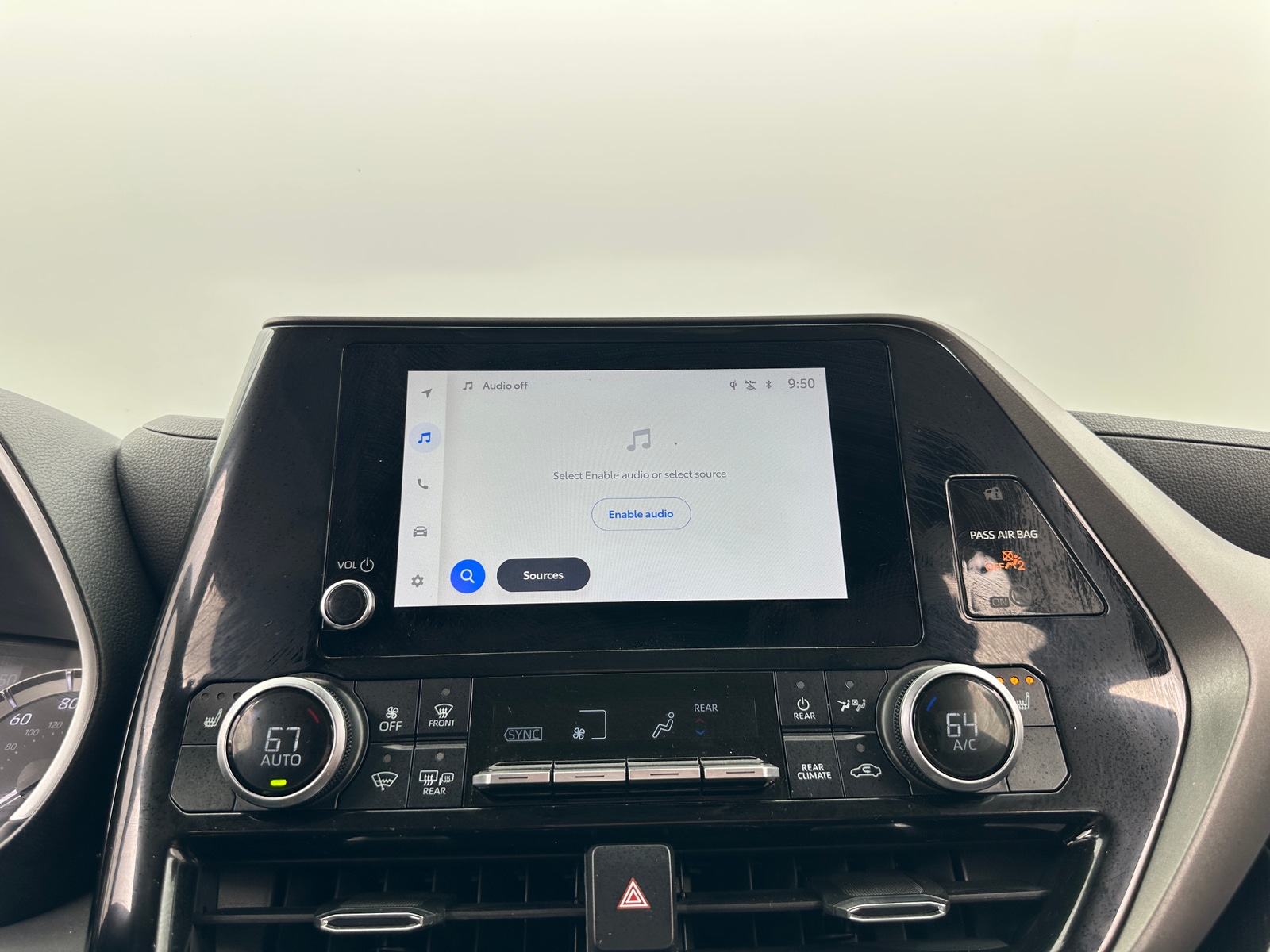 Thumbnail: 2023 Toyota Highlander - 3