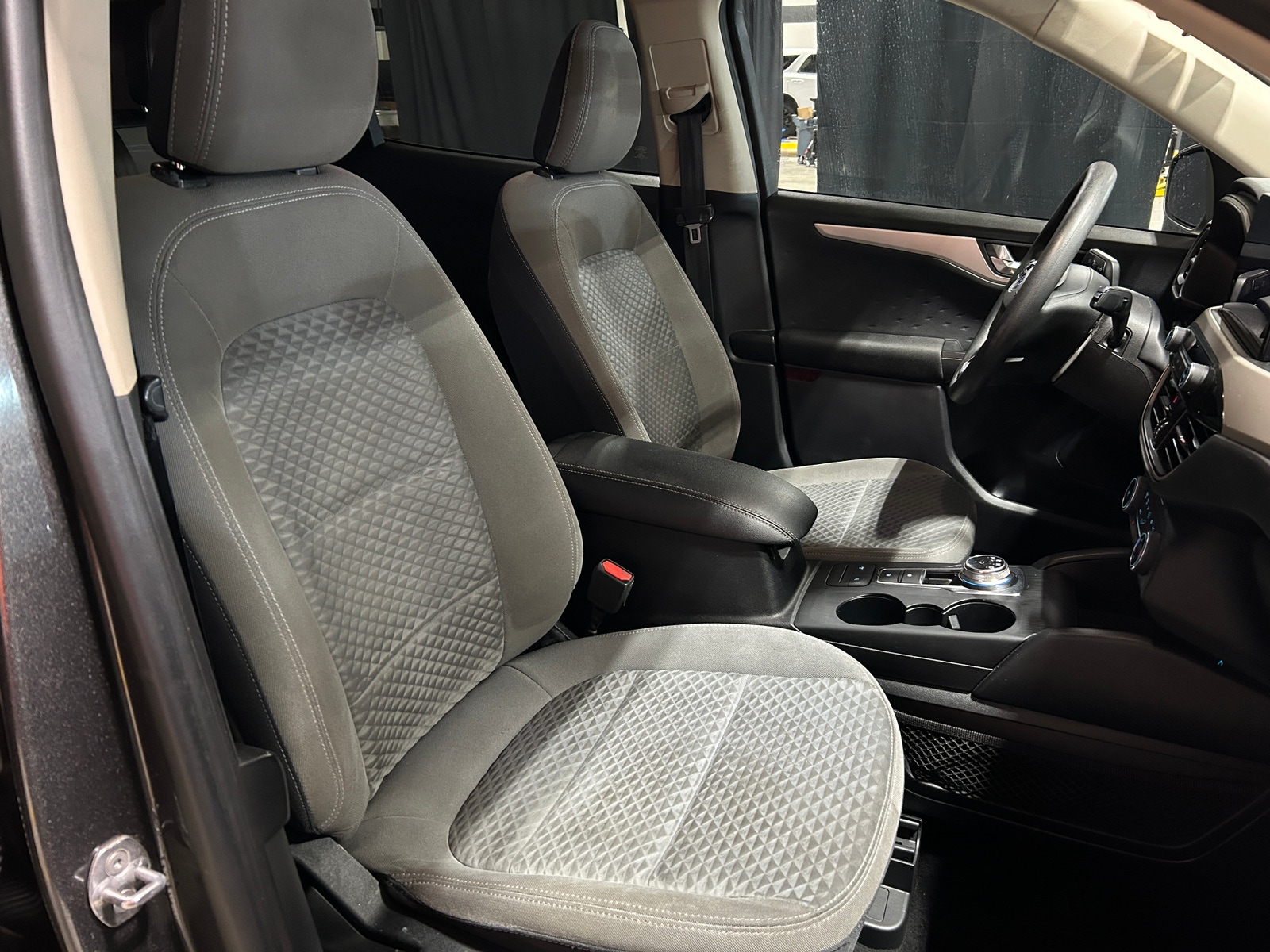 Thumbnail: 2020 Ford Escape - 2