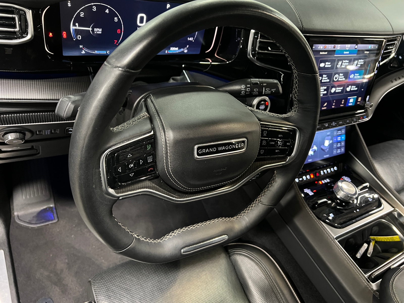 Thumbnail: 2024 Jeep Grand Wagoneer L - 4