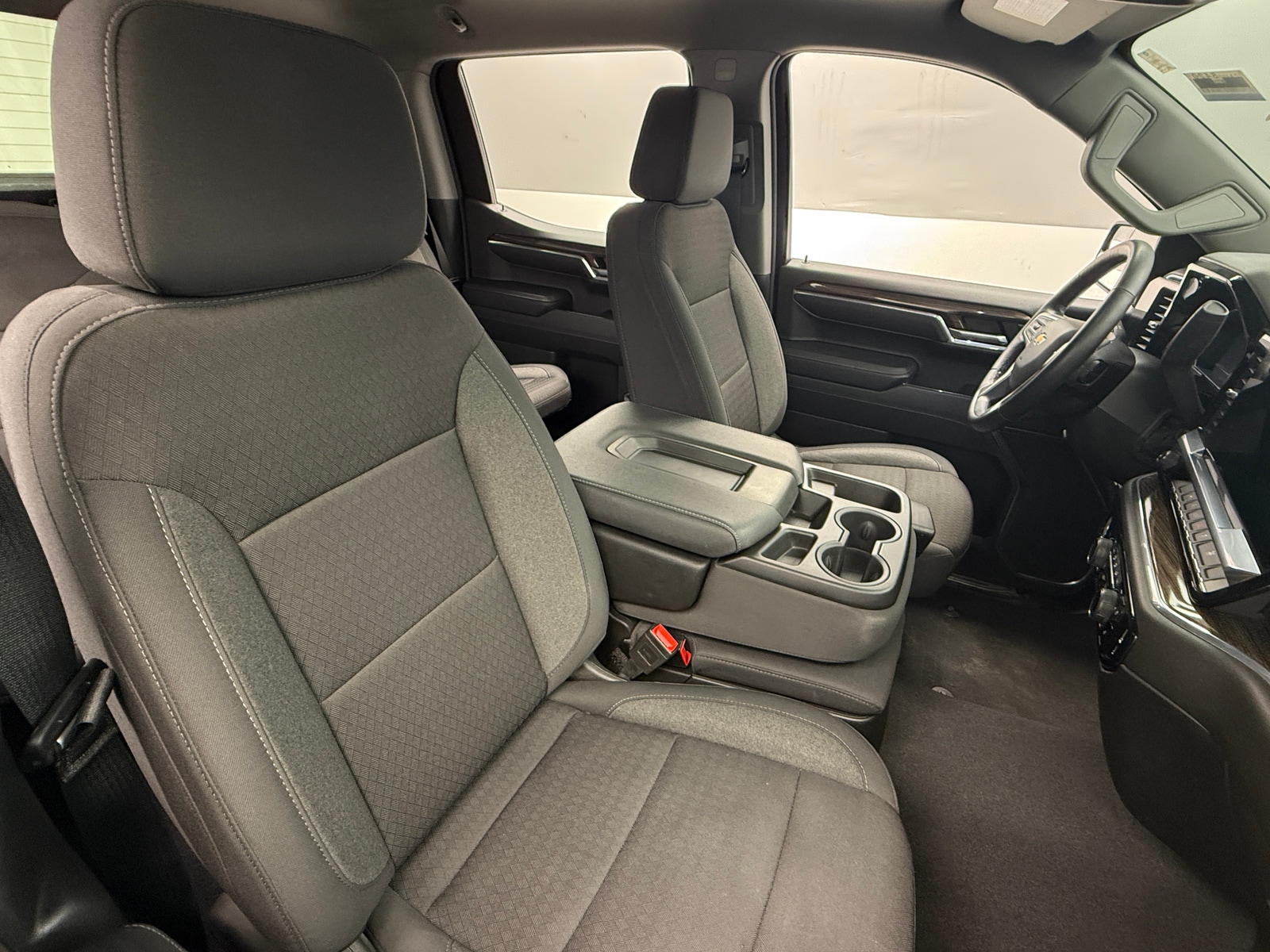 Thumbnail: 2024 Chevrolet Silverado 1500 - 2