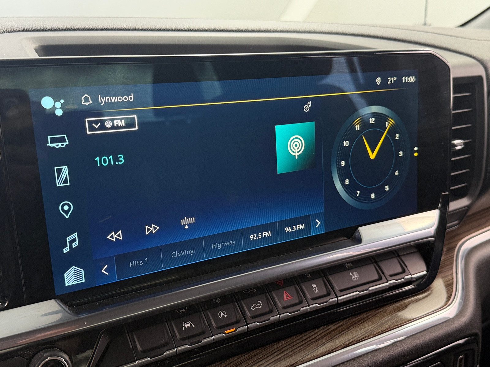 Thumbnail: 2024 Chevrolet Silverado 1500 - 4