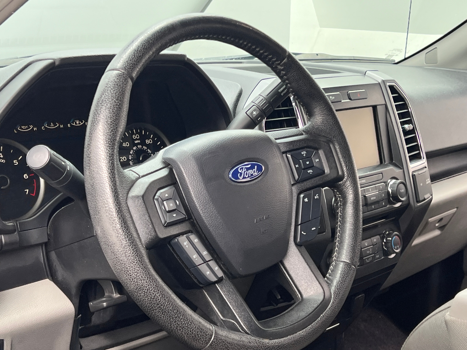 Thumbnail: 2015 Ford Econoline - 5