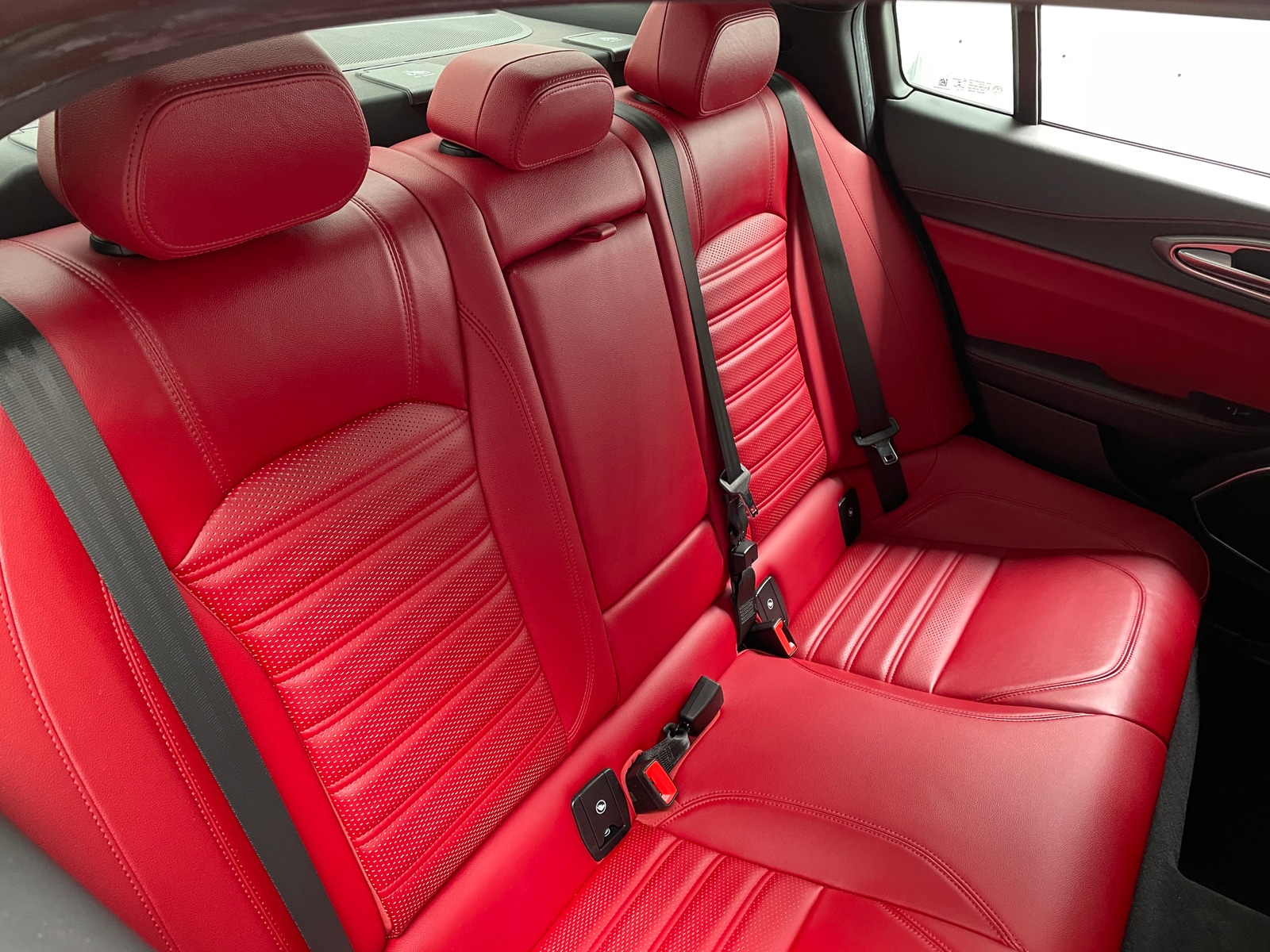 Thumbnail: 2020 Alfa Romeo Giulia - 5