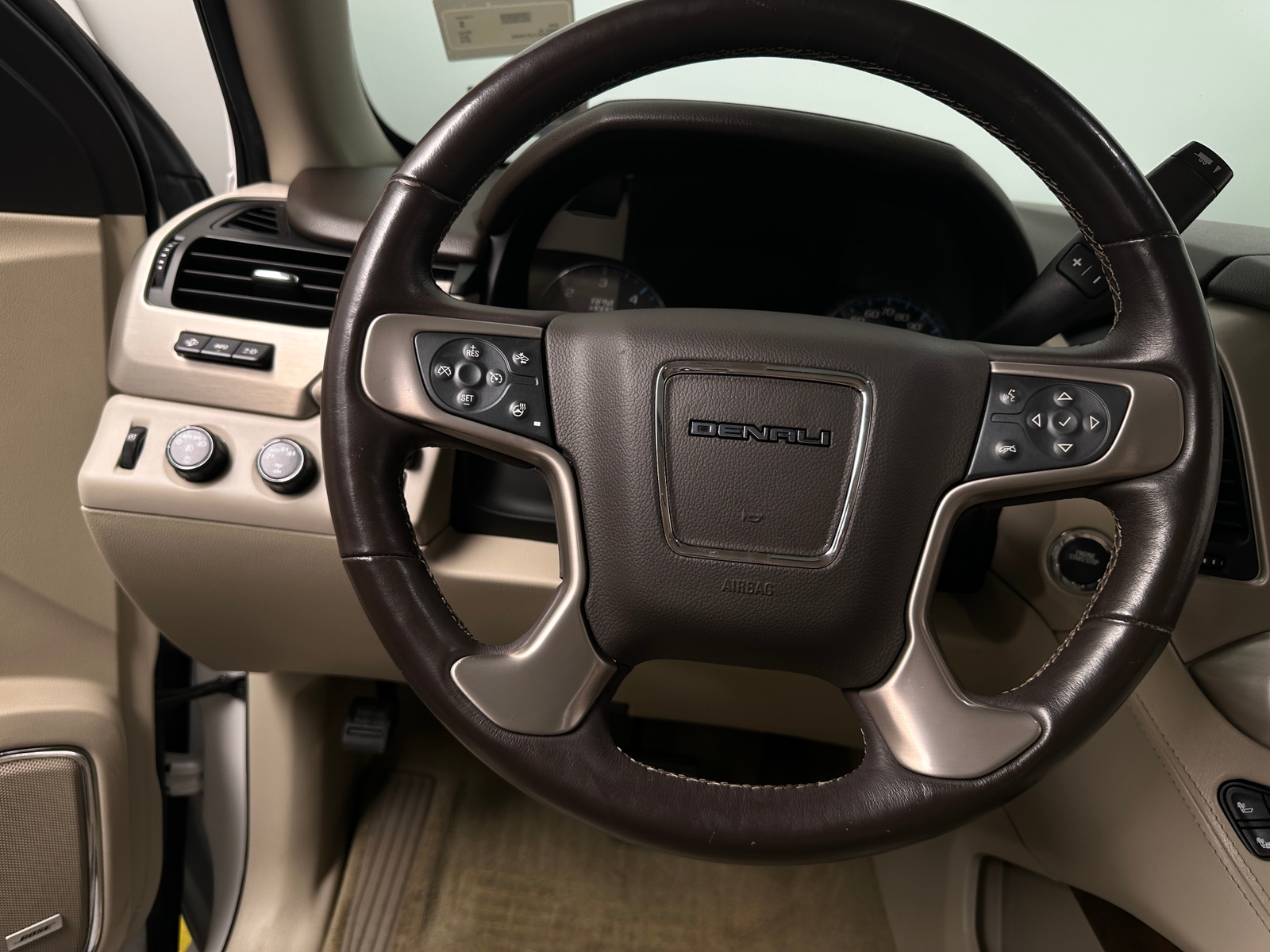 Thumbnail: 2018 GMC Yukon XL - 4