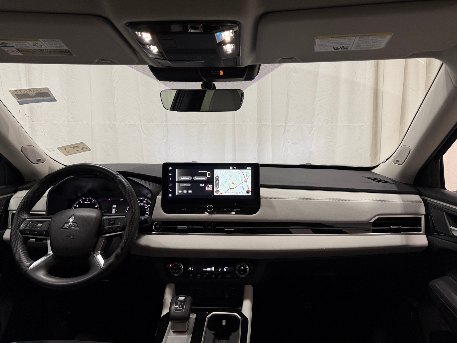 Thumbnail: 2025 Mitsubishi Outlander - 2