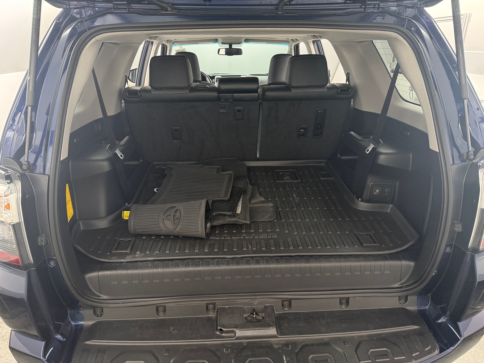 Thumbnail: 2018 Toyota 4Runner - 6