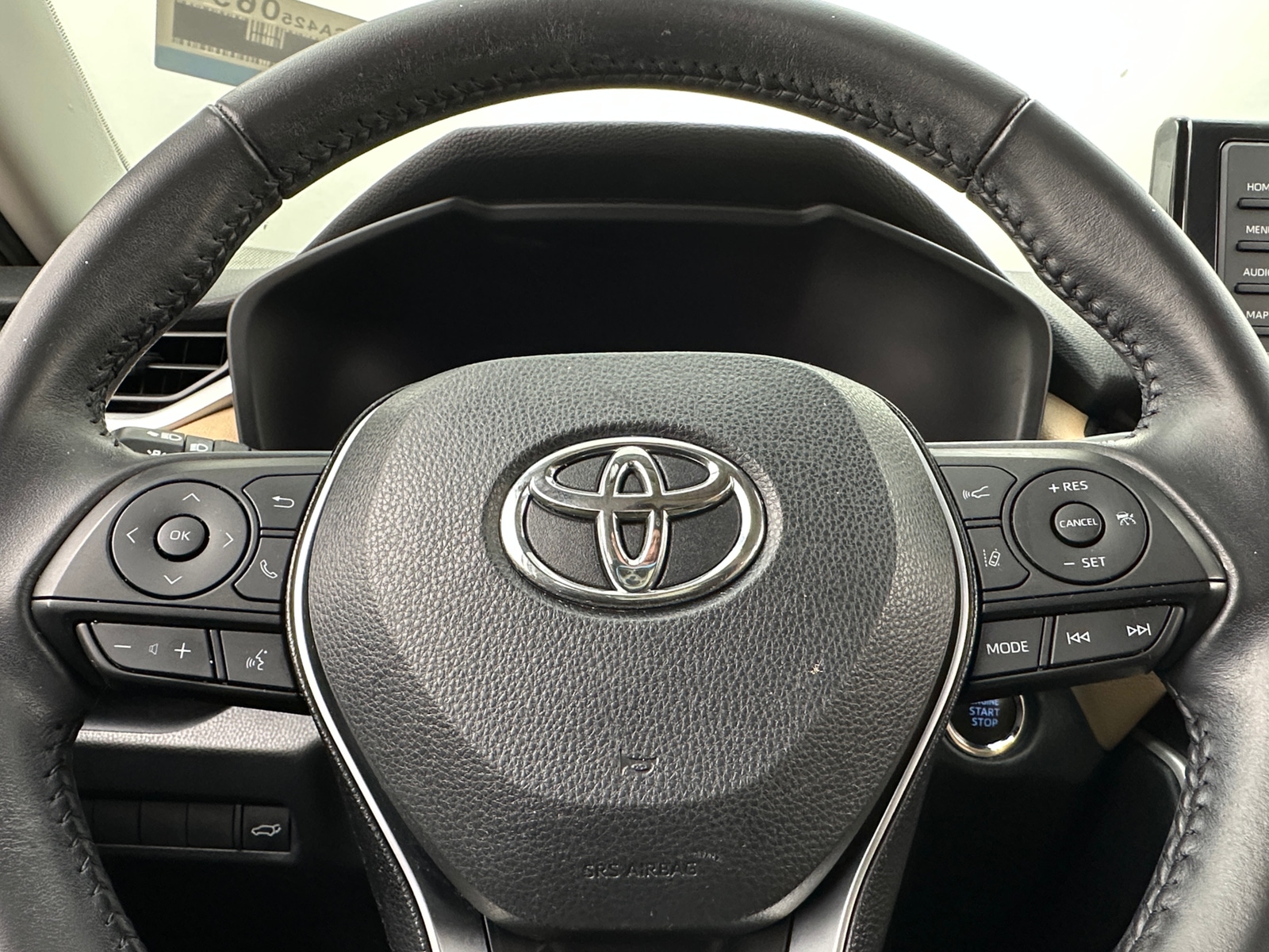 Thumbnail: 2020 Toyota RAV4 - 4