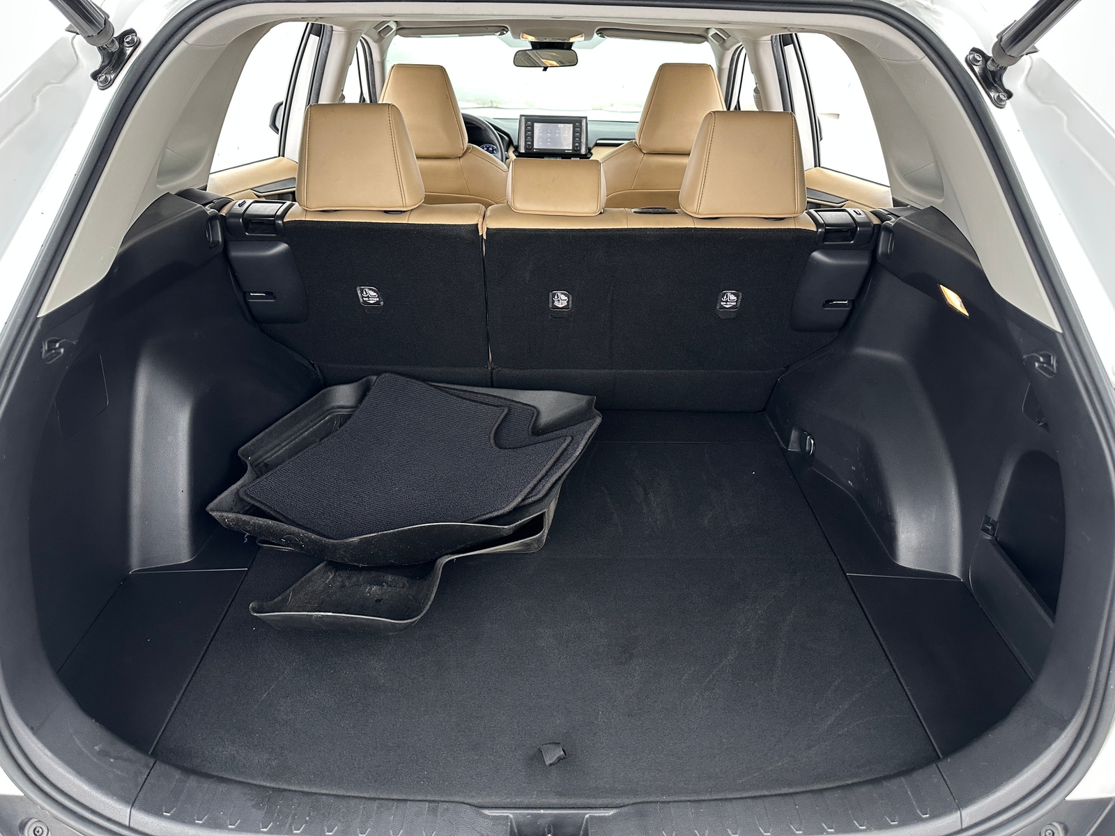 Thumbnail: 2020 Toyota RAV4 - 6