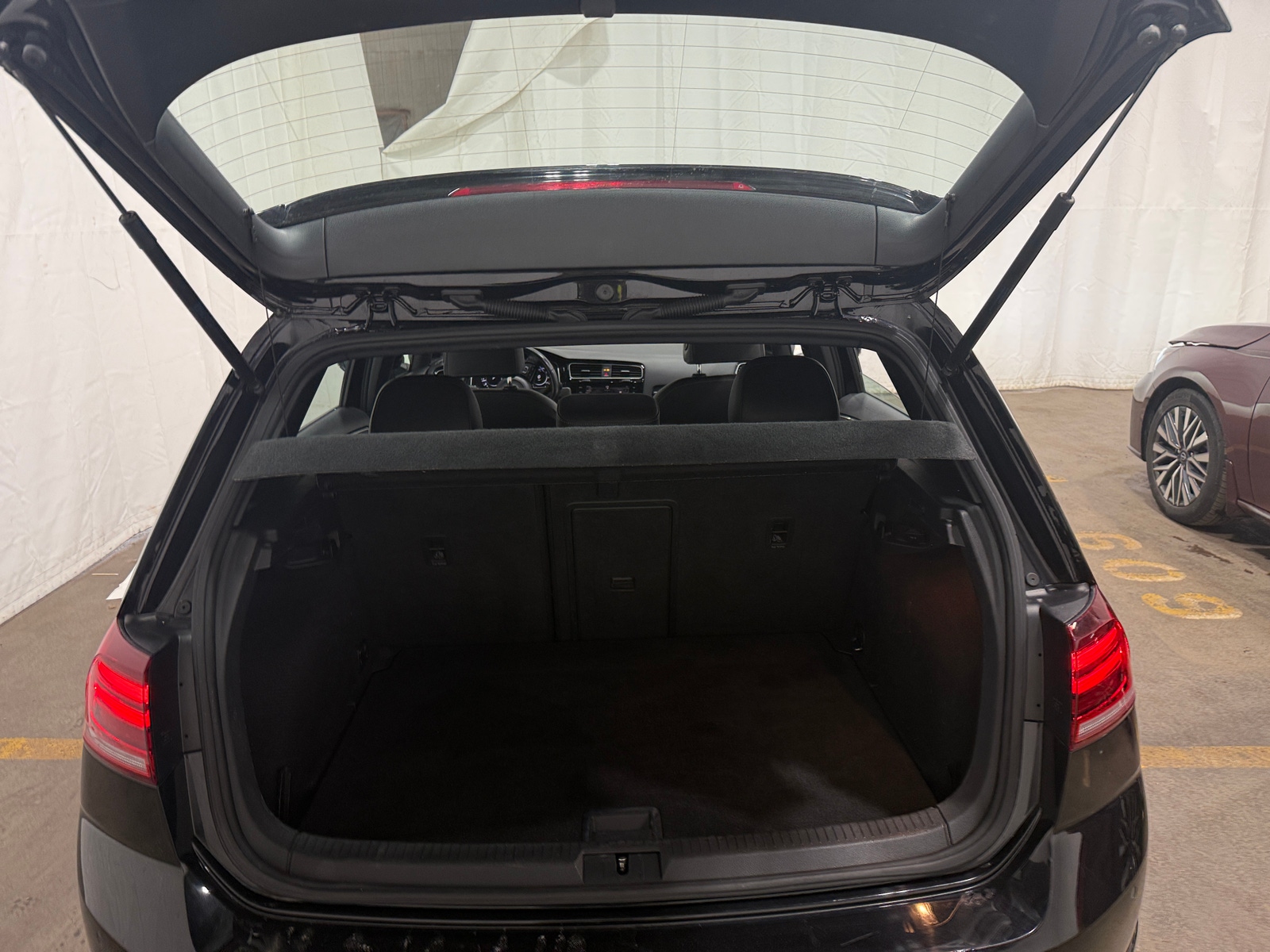 Thumbnail: 2018 Volkswagen Golf - 6