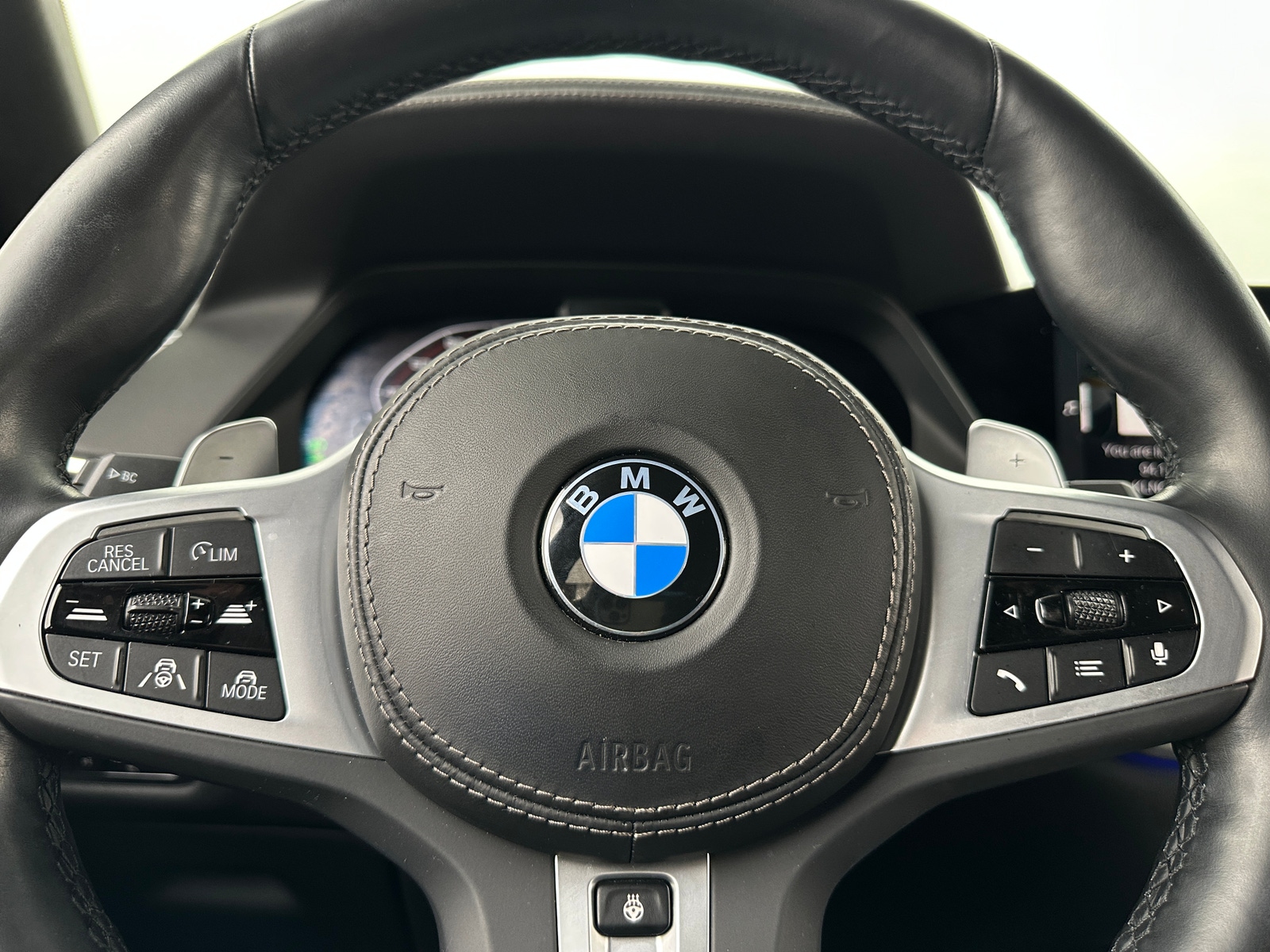 Thumbnail: 2022 BMW X7 - 4