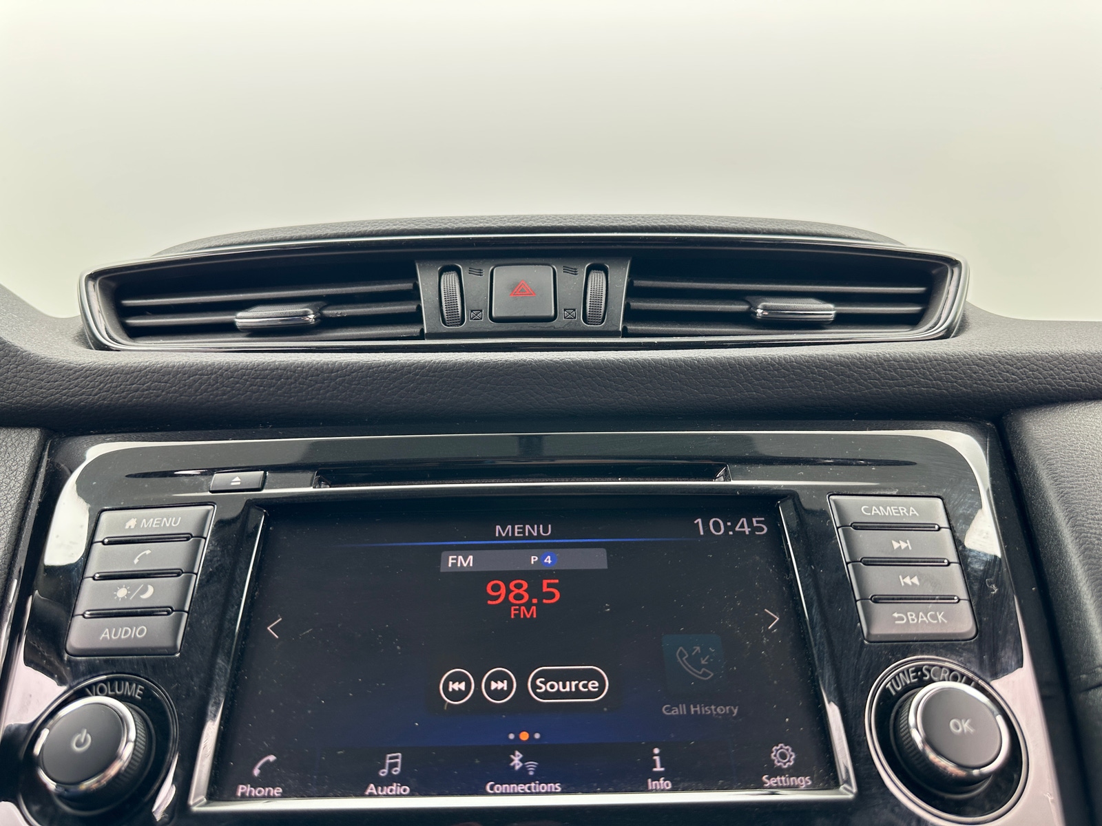 Thumbnail: 2018 Nissan Rogue - 4