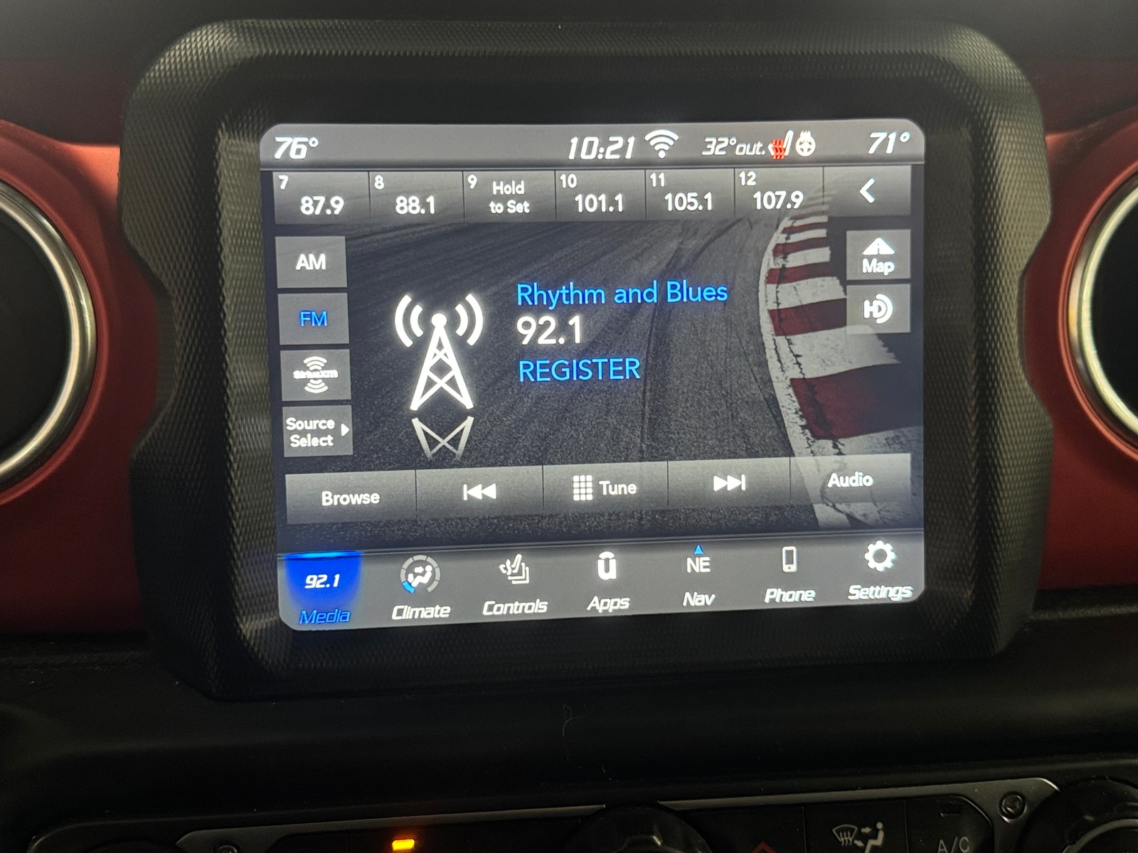 Thumbnail: 2020 Jeep Gladiator - 3