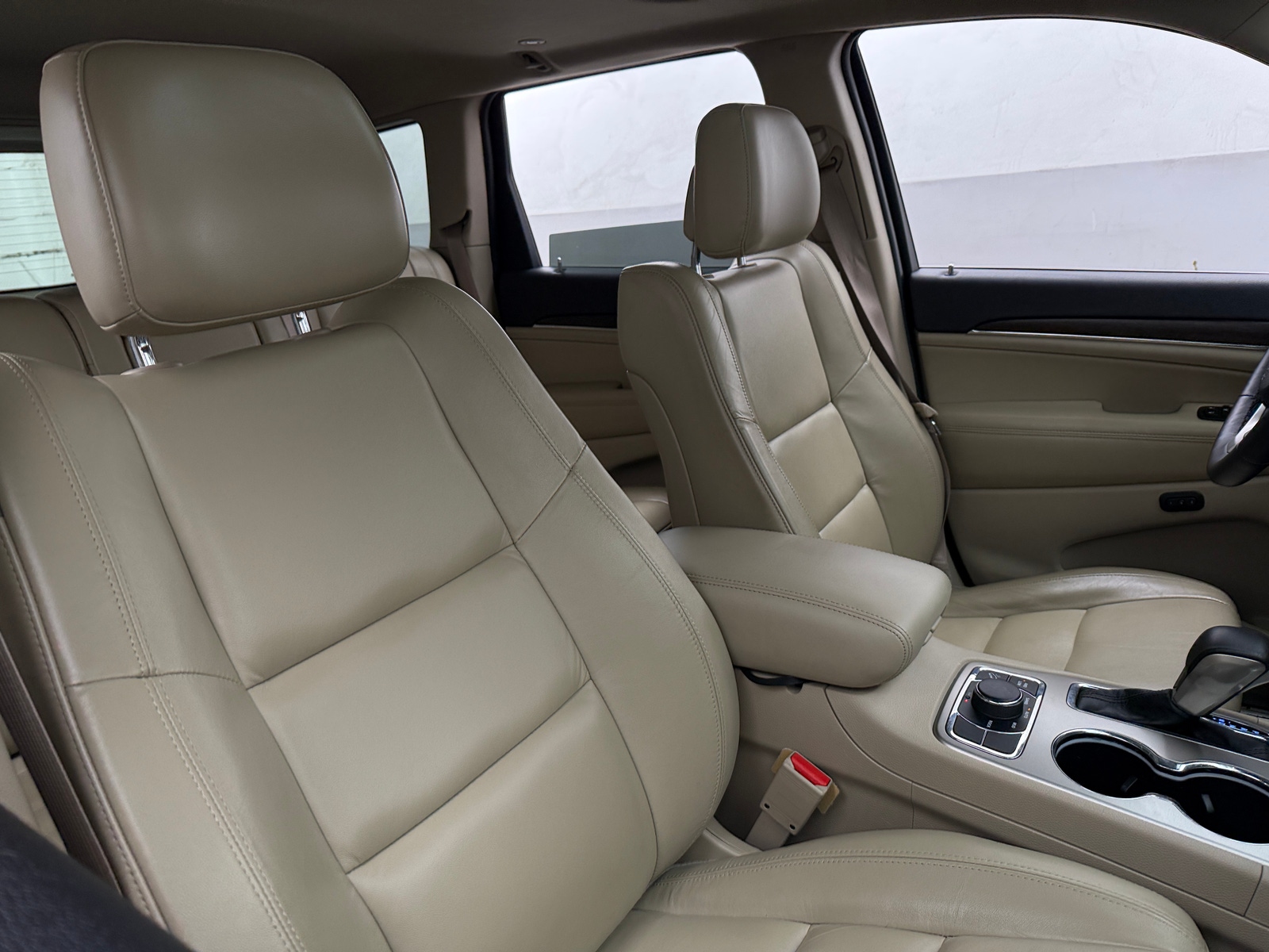 Thumbnail: 2017 Jeep Grand Cherokee - 2