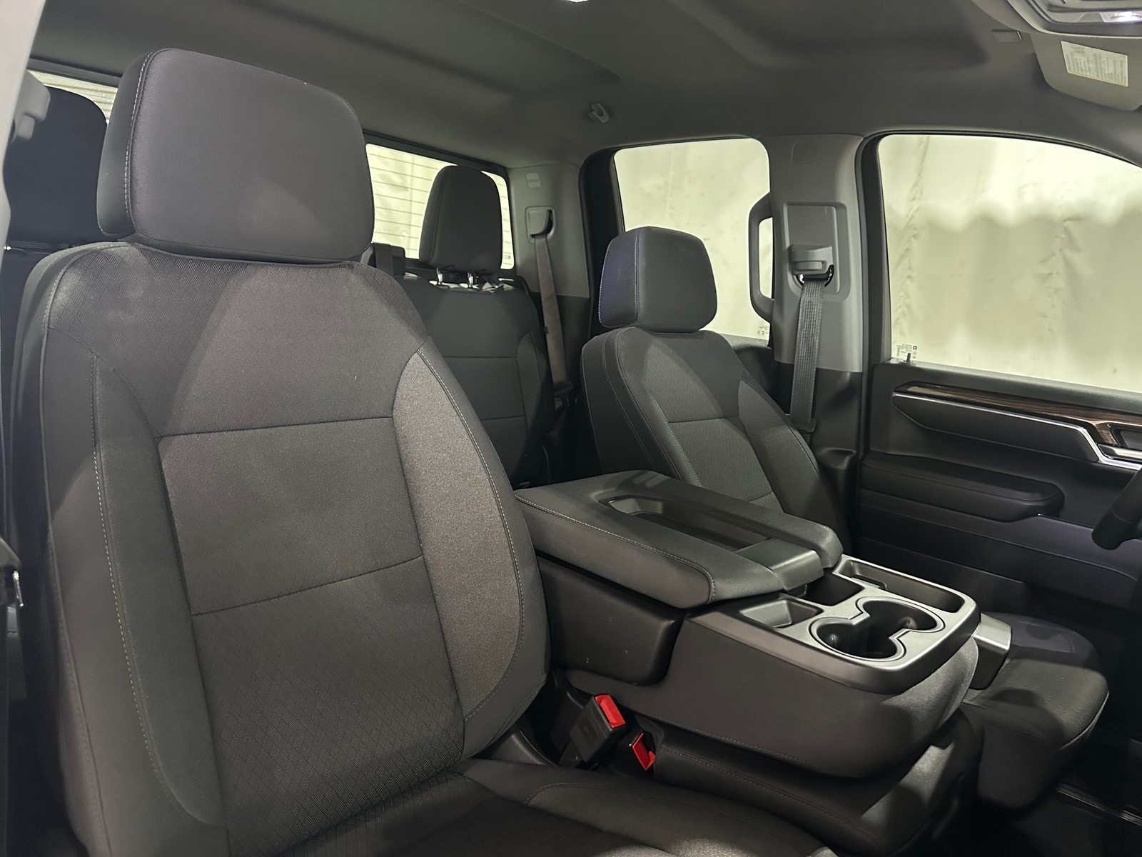 Thumbnail: 2025 Chevrolet Silverado 1500 - 2