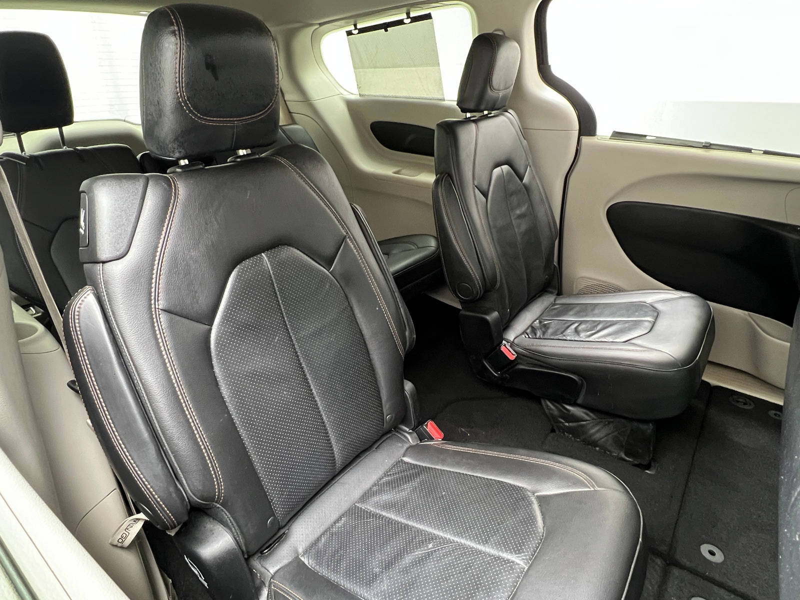 Thumbnail: 2018 Chrysler Pacifica - 5