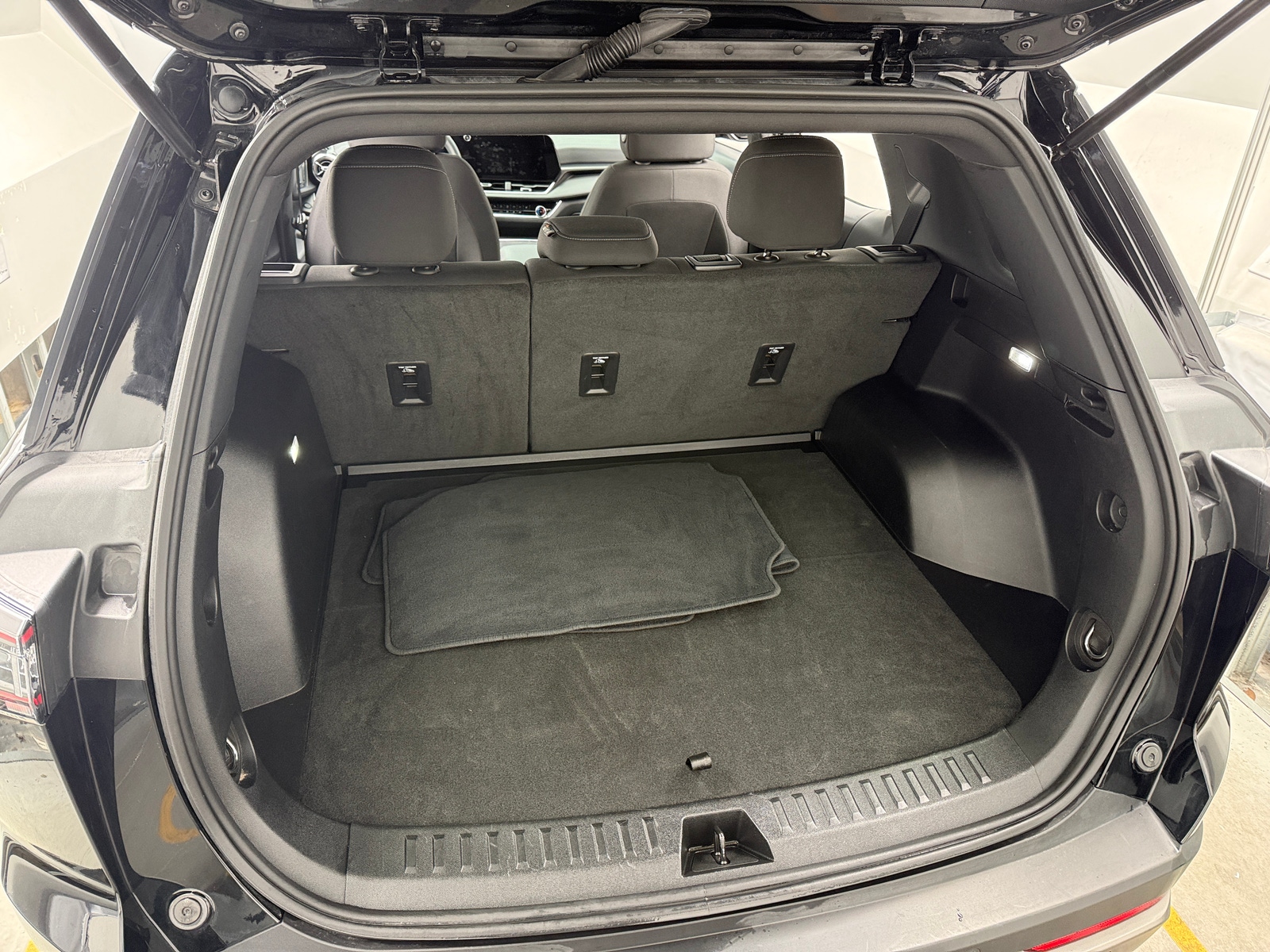 Thumbnail: 2025 Chevrolet Equinox - 7