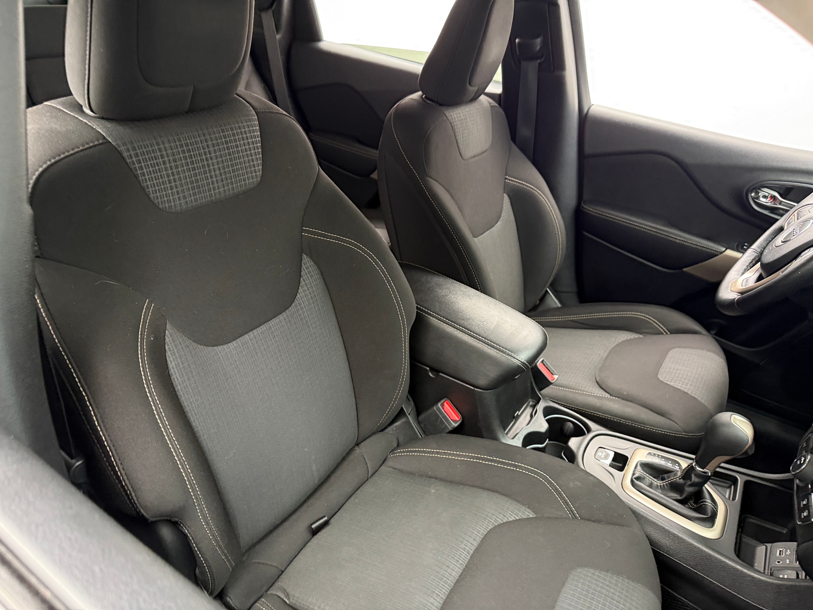 Thumbnail: 2017 Jeep Cherokee - 2