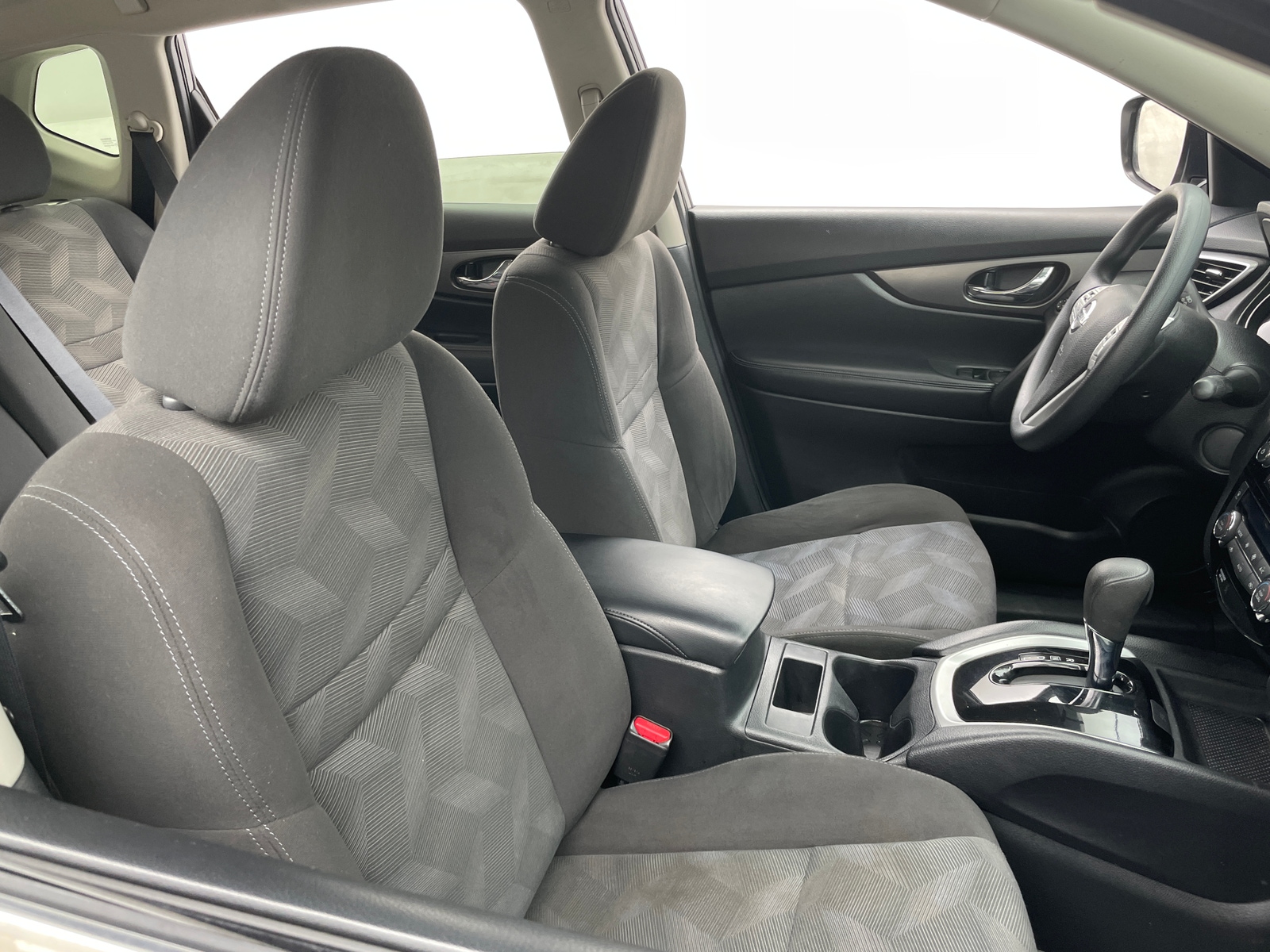 Thumbnail: 2016 Nissan Rogue - 2