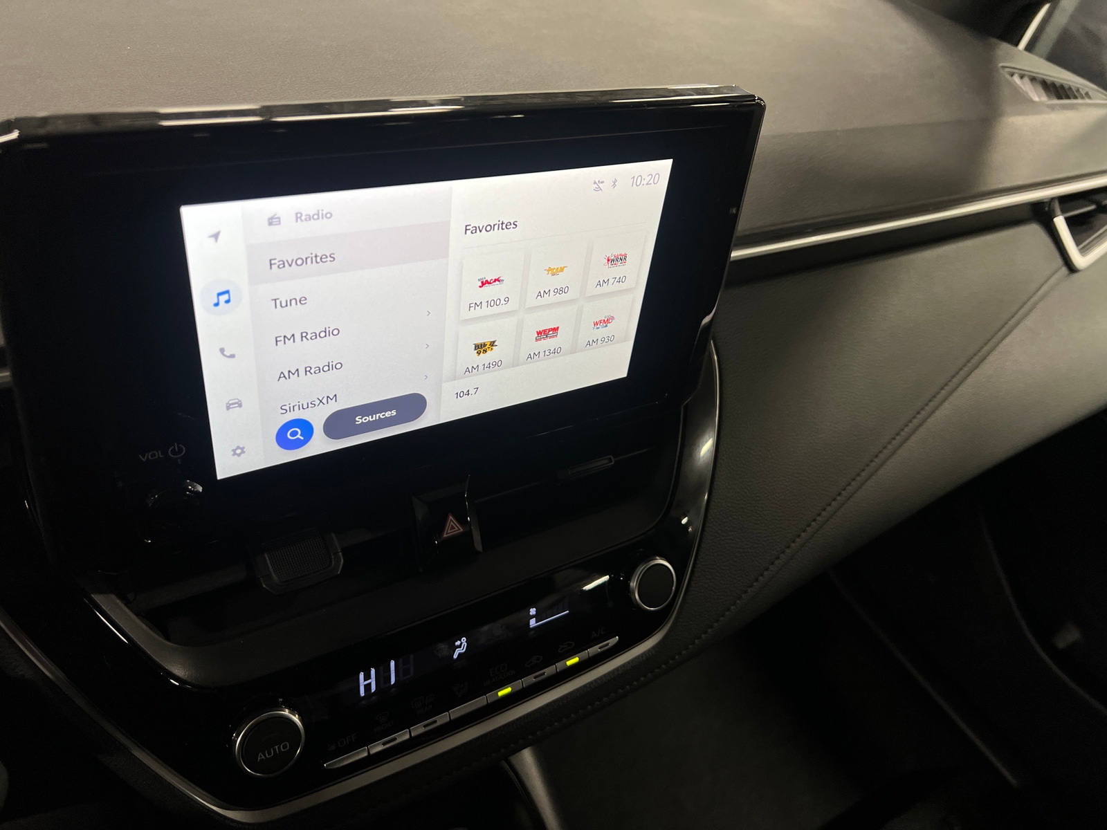 Thumbnail: 2025 Toyota Corolla - 4