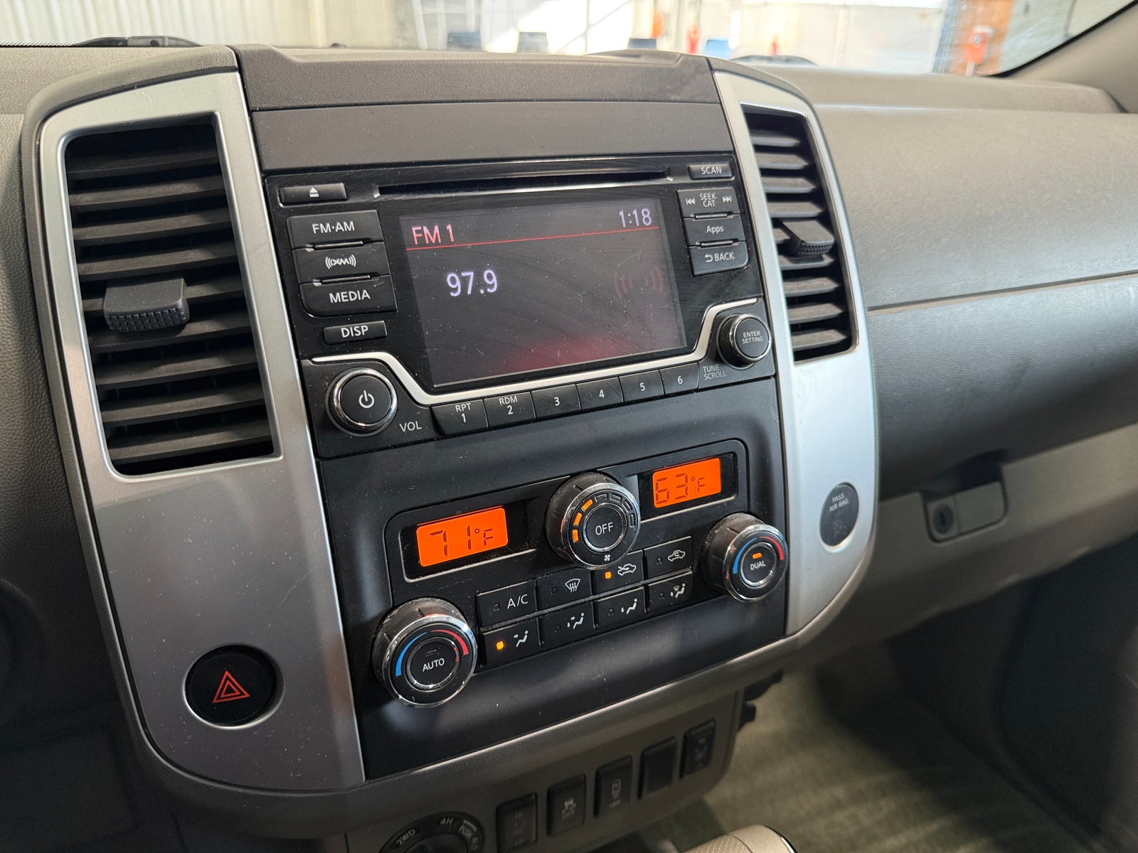 Thumbnail: 2015 Nissan Frontier - 4