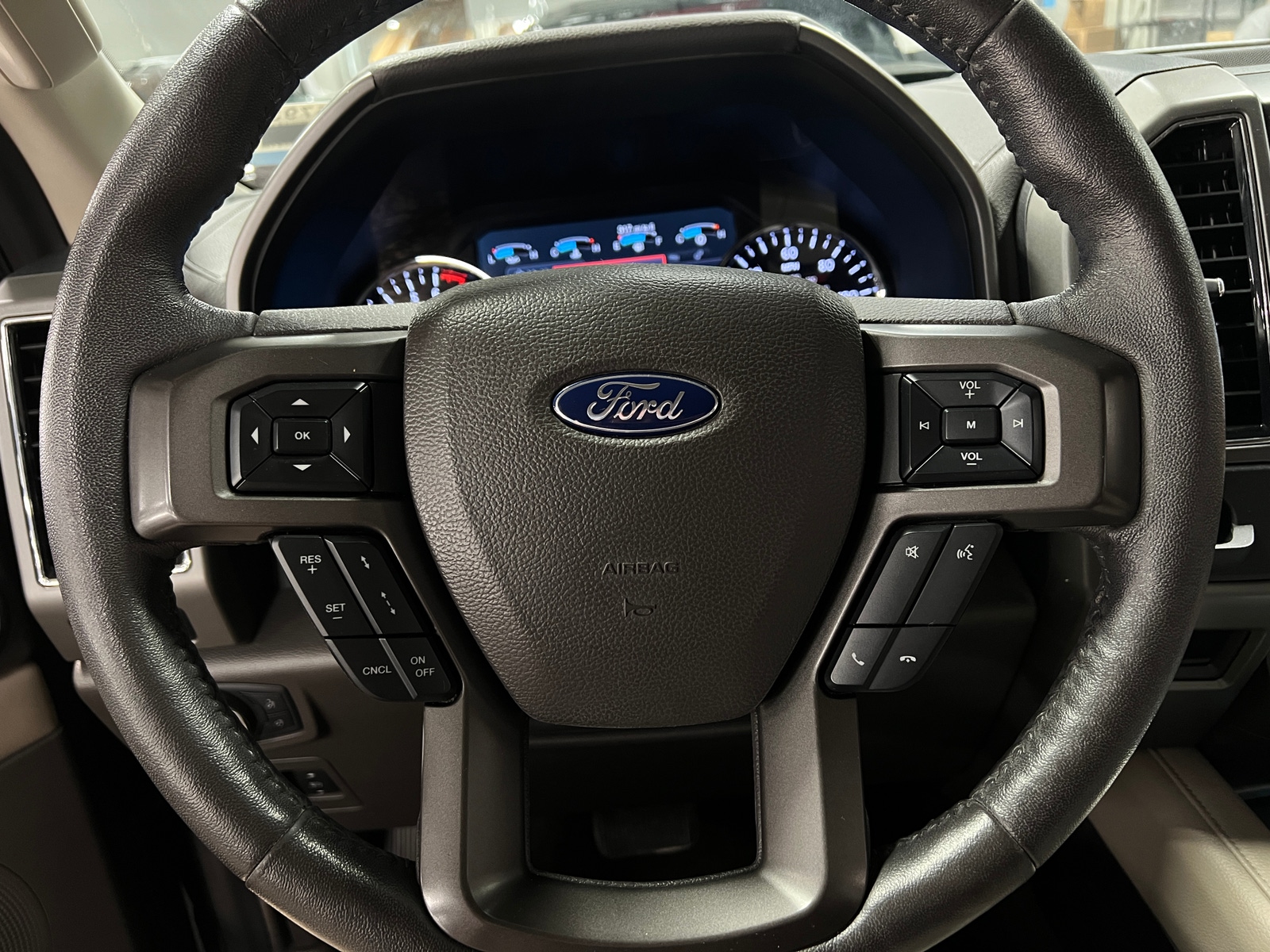 Thumbnail: 2019 Ford Expedition - 5