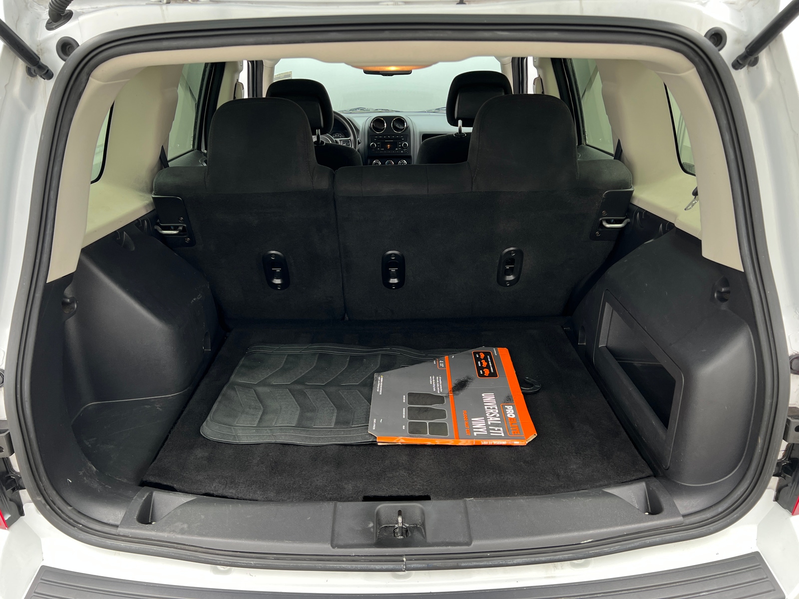 Thumbnail: 2016 Jeep Patriot - 7