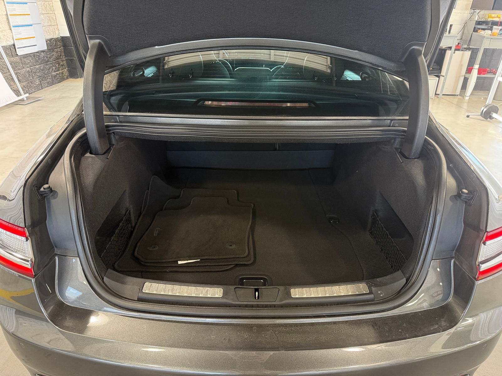 Thumbnail: 2017 Lincoln Continental - 6