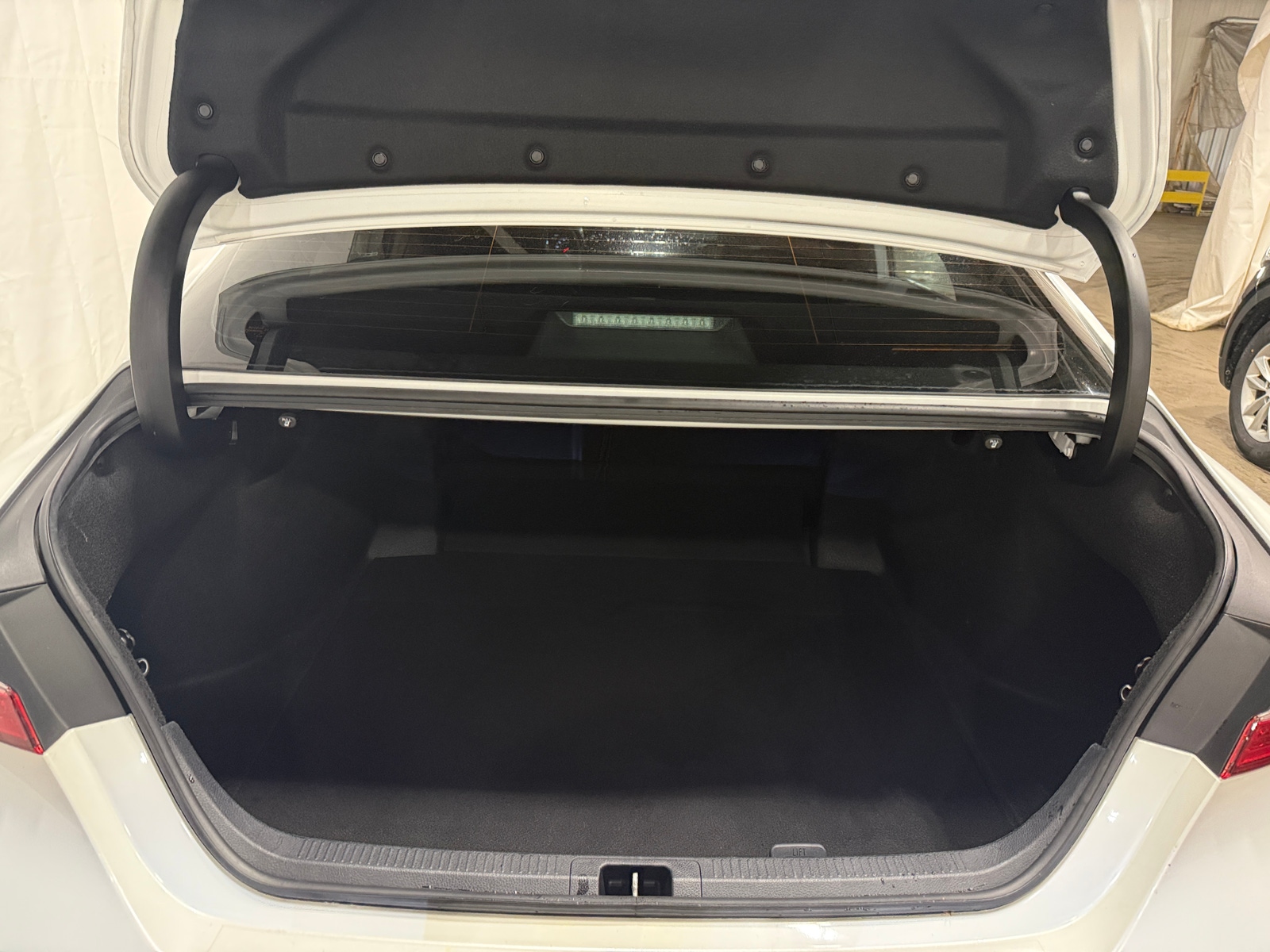 Thumbnail: 2020 Toyota Camry - 6