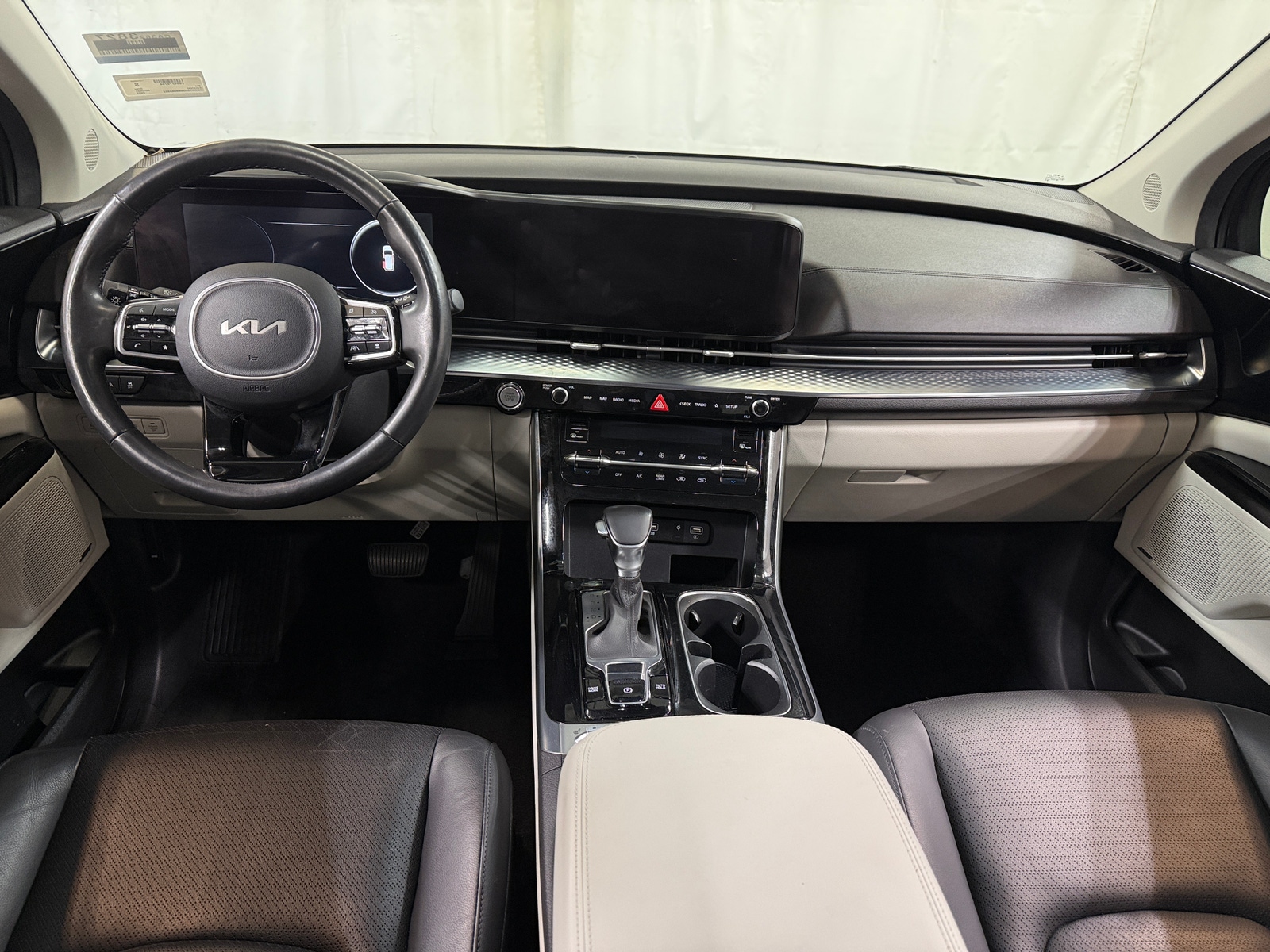 Thumbnail: 2022 Kia Carnival - 2