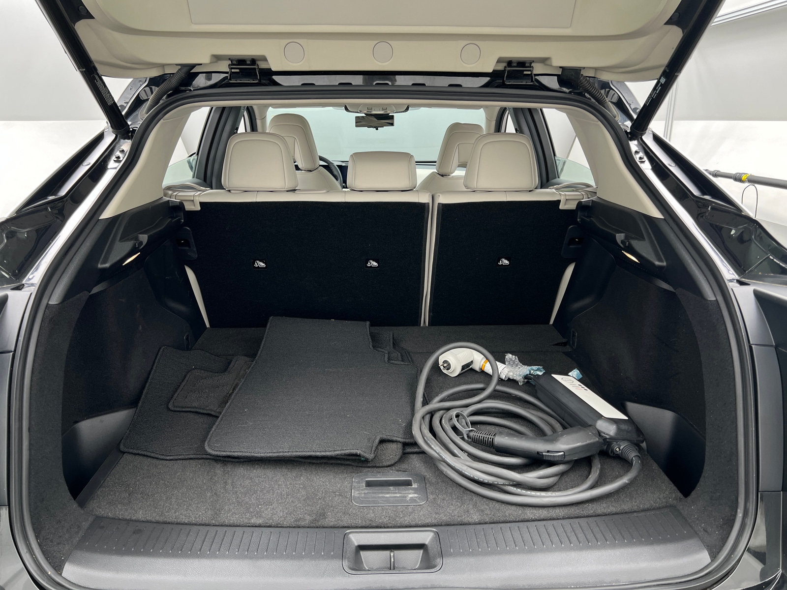 Thumbnail: 2023 Nissan Ariya - 6