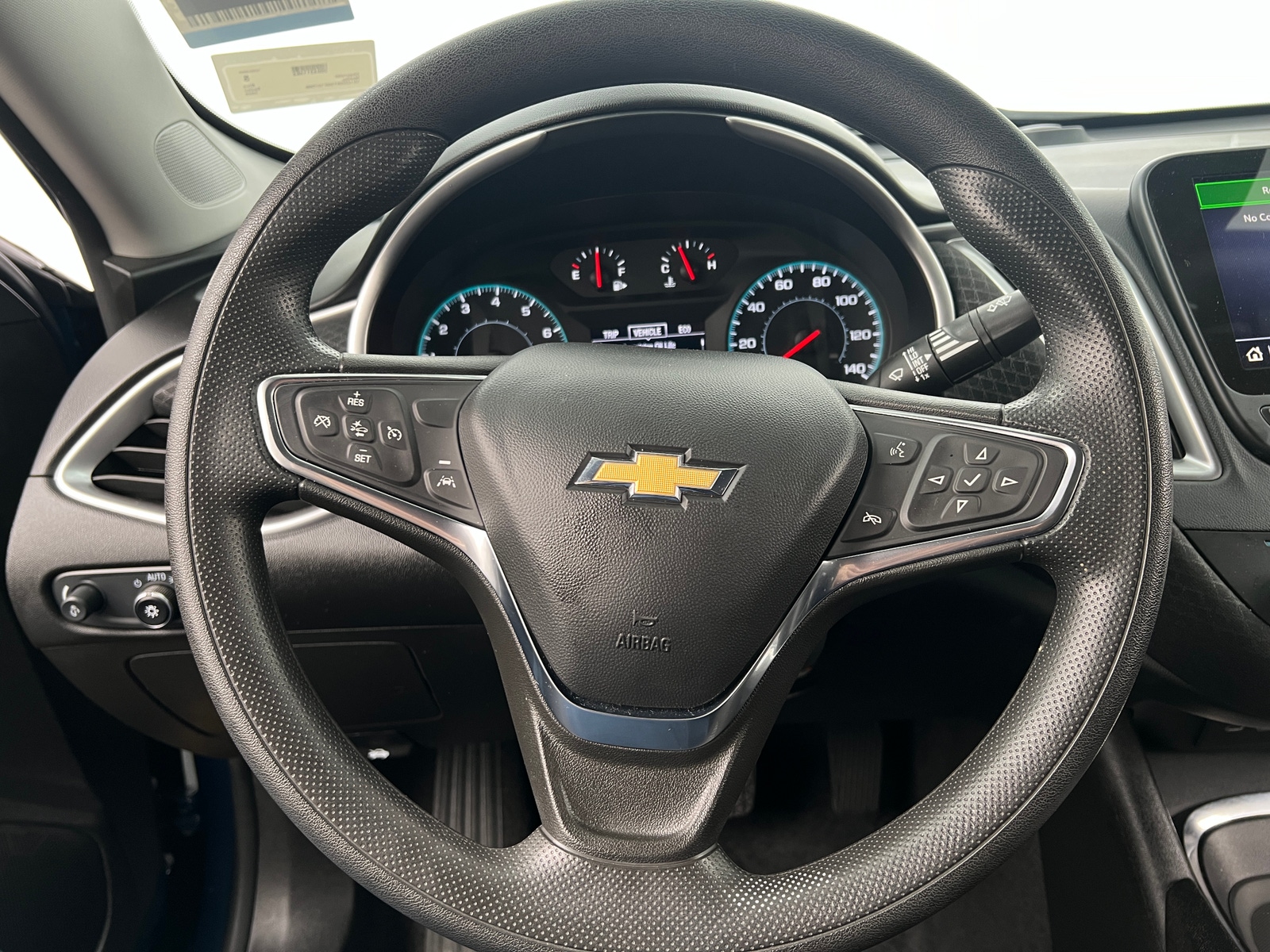 Thumbnail: 2025 Chevrolet Malibu - 5