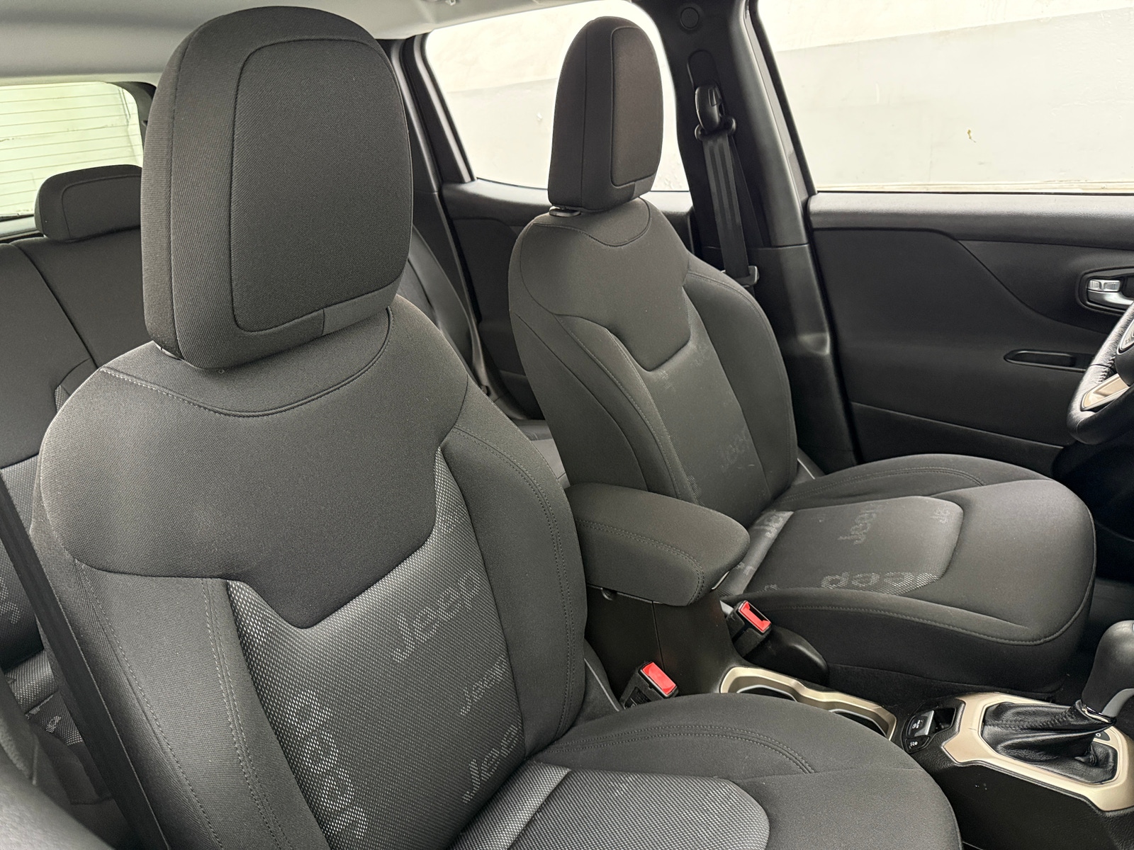 Thumbnail: 2017 Jeep Renegade - 2