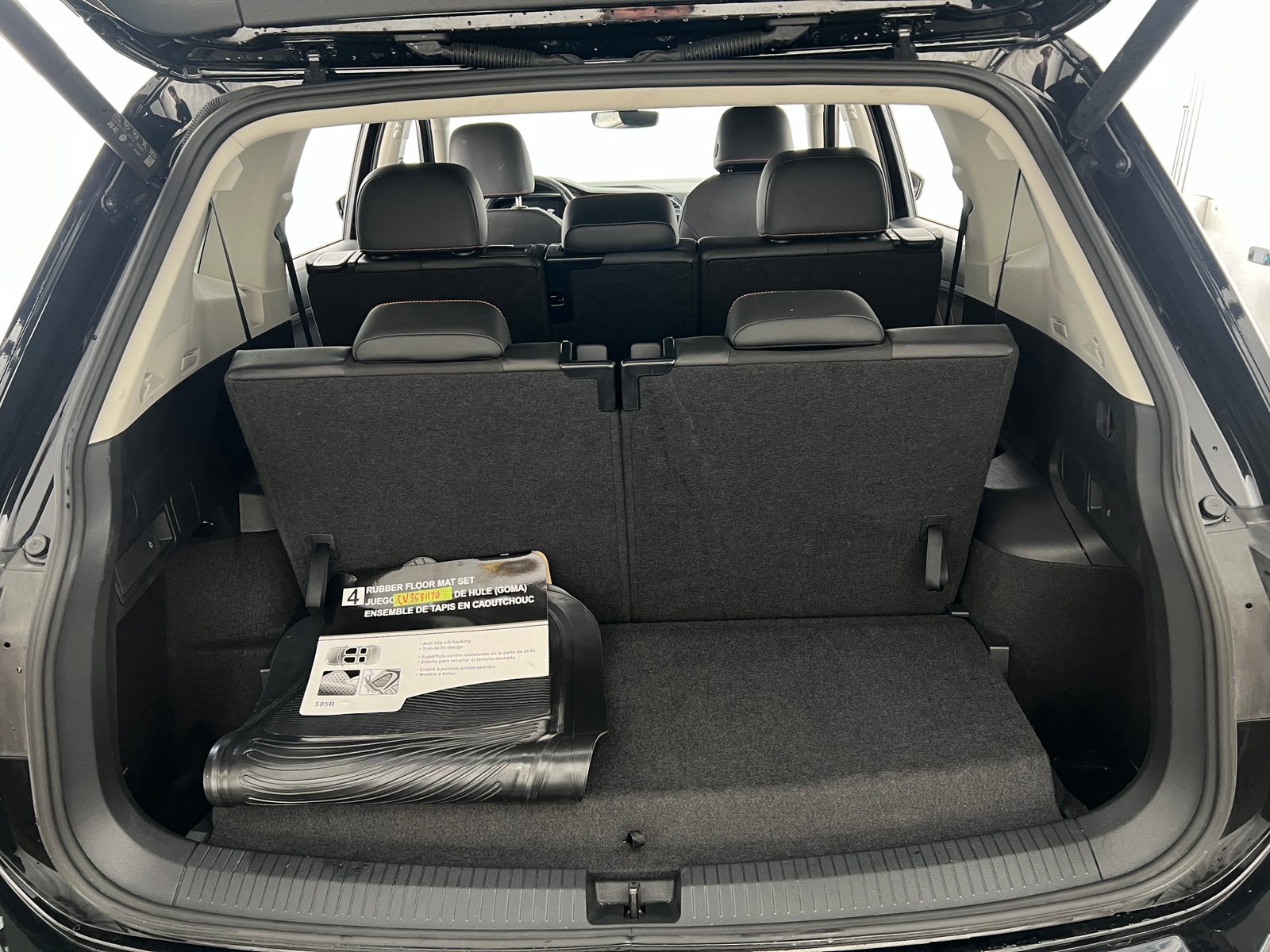 Thumbnail: 2024 Volkswagen Tiguan - 6